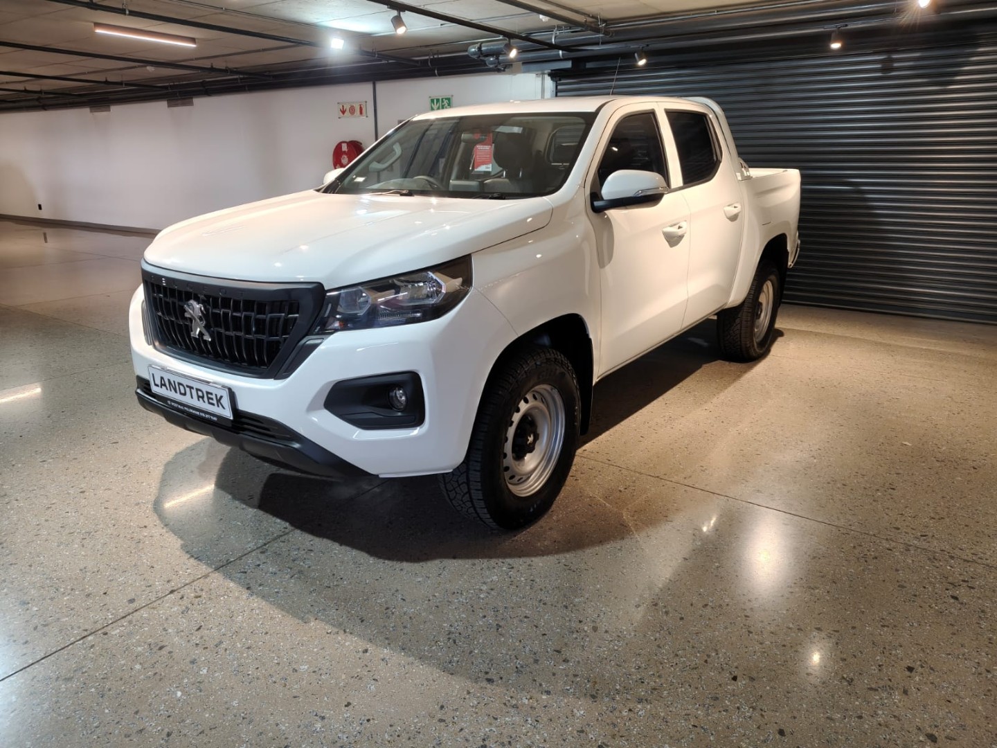 2026 Peugeot LANDTREK LANDTREK D-CAB 1.9D ACTIVE 4X4 MT image 24