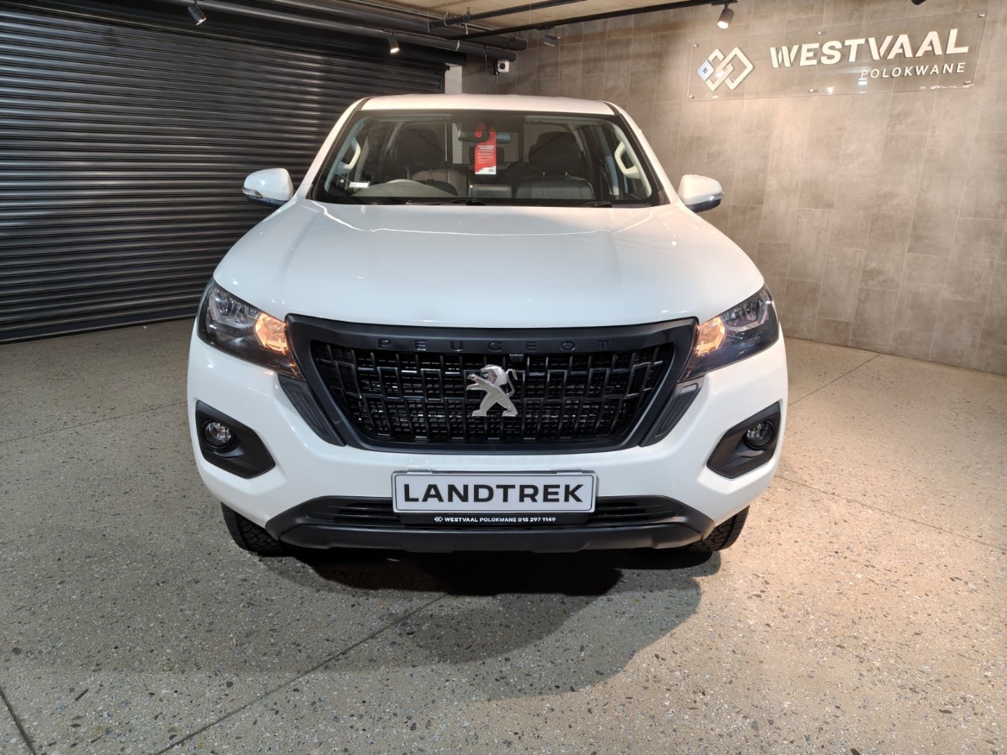 2026 Peugeot LANDTREK LANDTREK D-CAB 1.9D ACTIVE 4X4 MT image 4