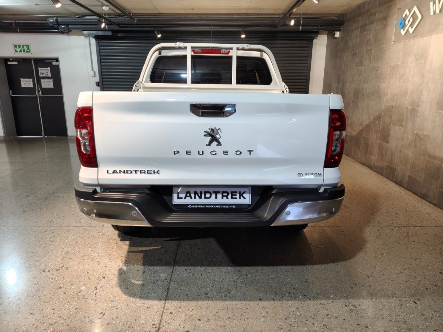 2026 Peugeot LANDTREK LANDTREK D-CAB 1.9D ACTIVE 4X4 MT image 6