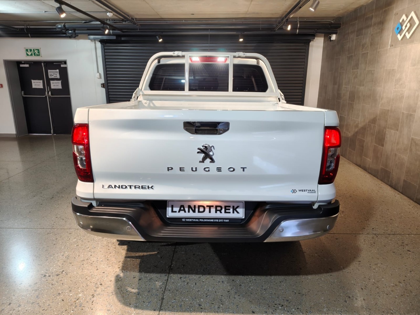 2026 Peugeot LANDTREK LANDTREK D-CAB 1.9D ACTIVE 4X4 MT image 7