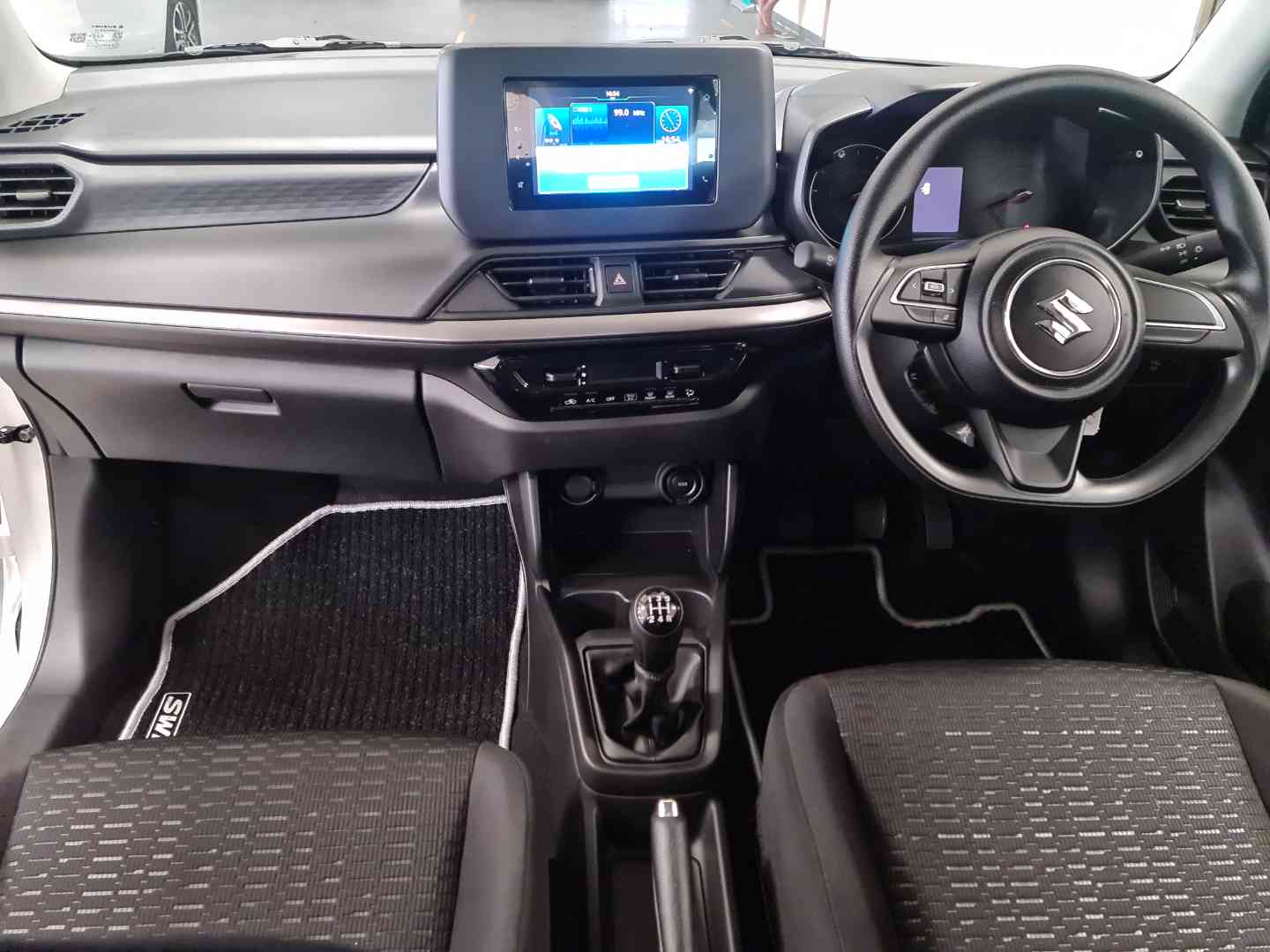 2026 Suzuki Swift SWIFT 1.2i GL+ MT image 10