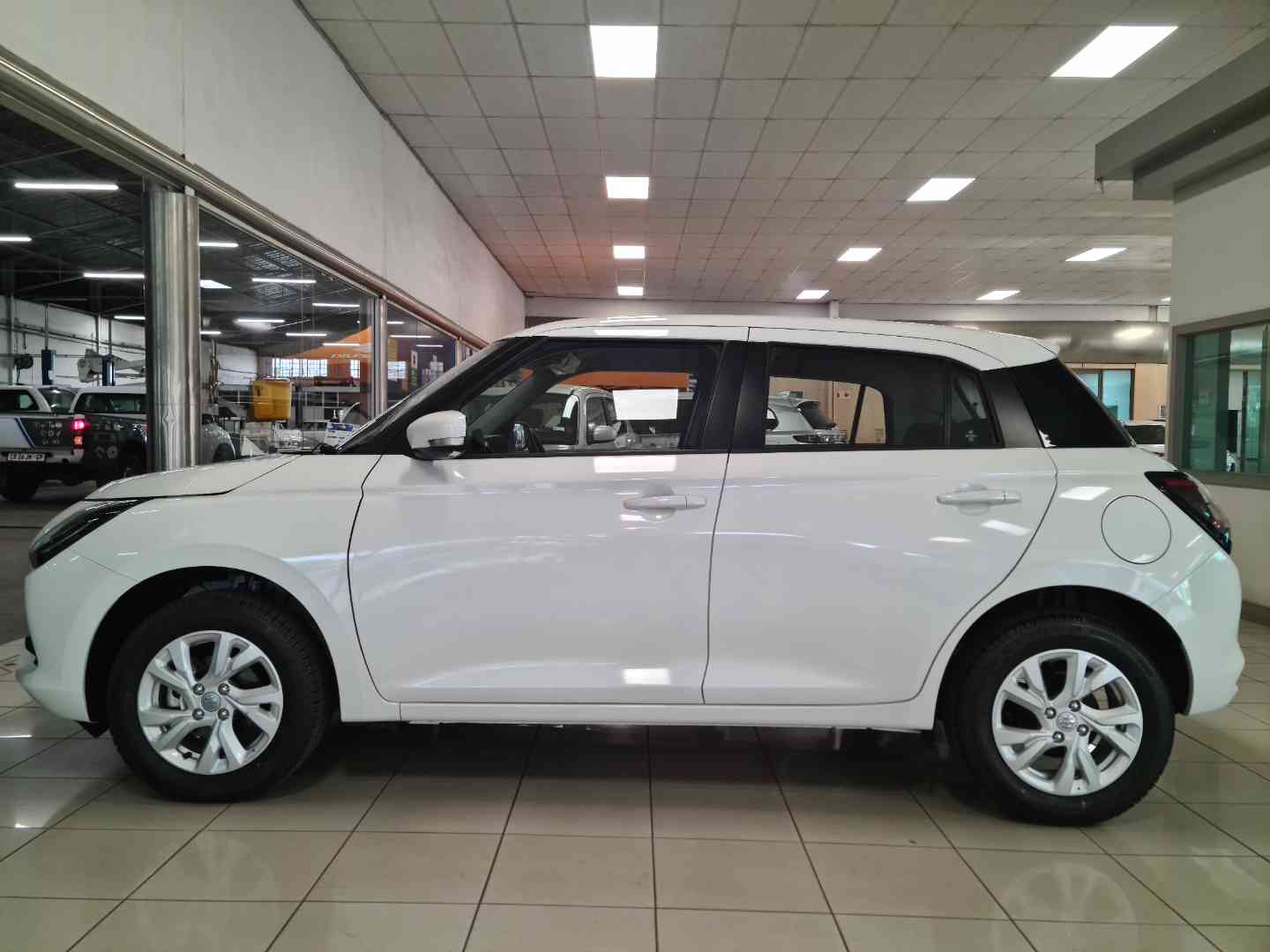 2026 Suzuki Swift SWIFT 1.2i GL+ MT image 5