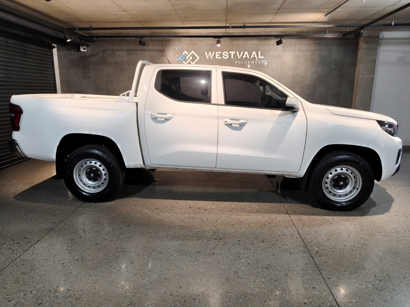2026 Peugeot LANDTREK LANDTREK D-CAB 1.9D ACTIVE 4X4 MT image 10