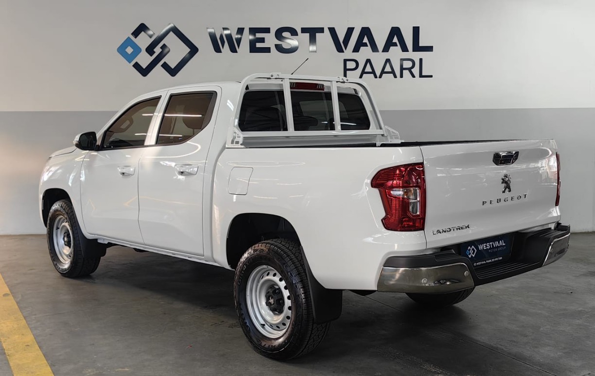 2026 Peugeot LANDTREK LANDTREK D-CAB 1.9D ACTIVE 4X4 MT image 2