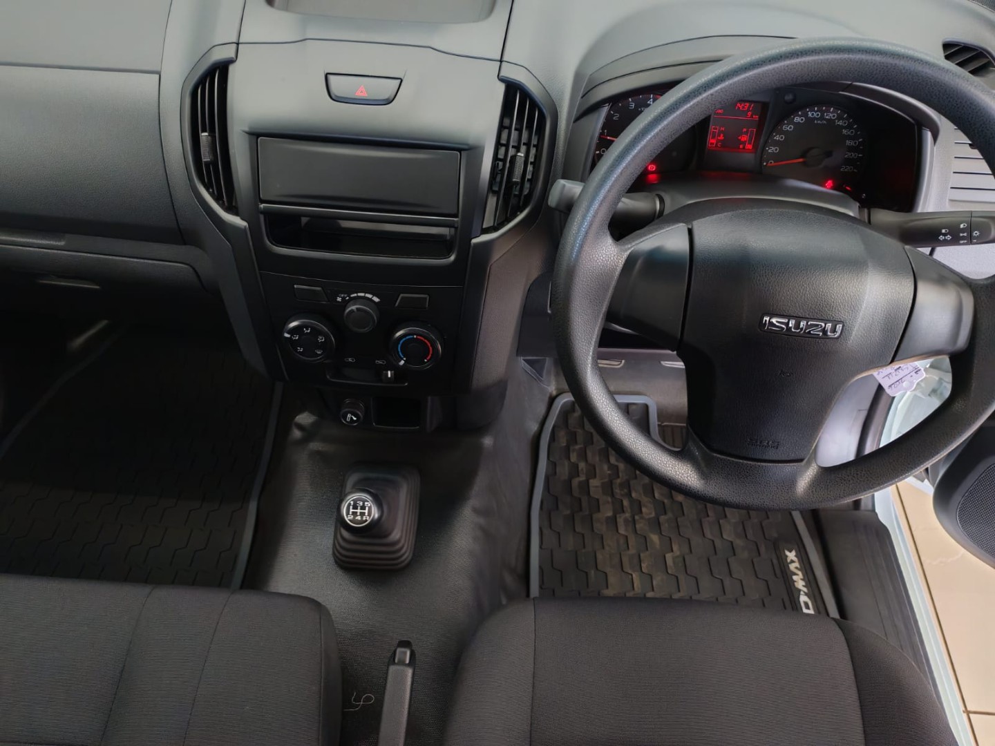 2026 Isuzu D-Max 250C S/CAB BASE GEN 6 image 16