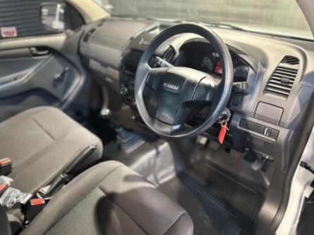 2026 Isuzu D-Max 250C S/CAB BASE GEN 6 image 6