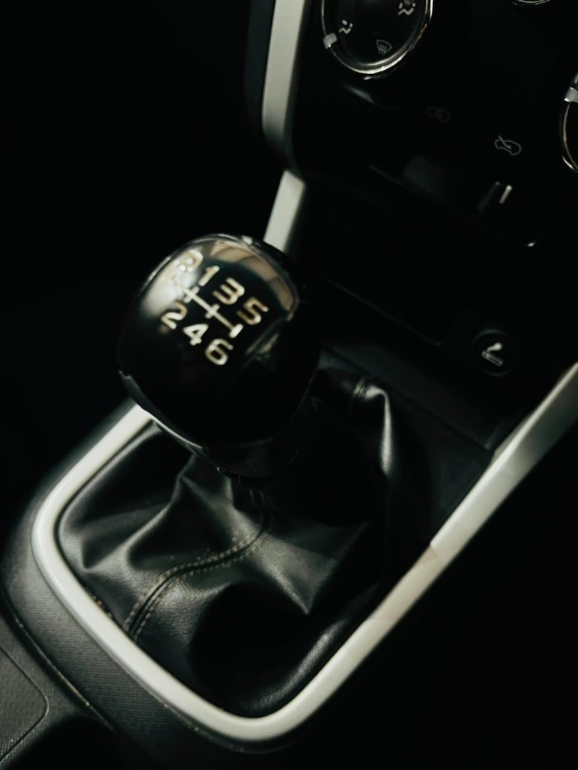 2021 Isuzu D-Max D-MAX 300 LX E/CAB P/U image 16