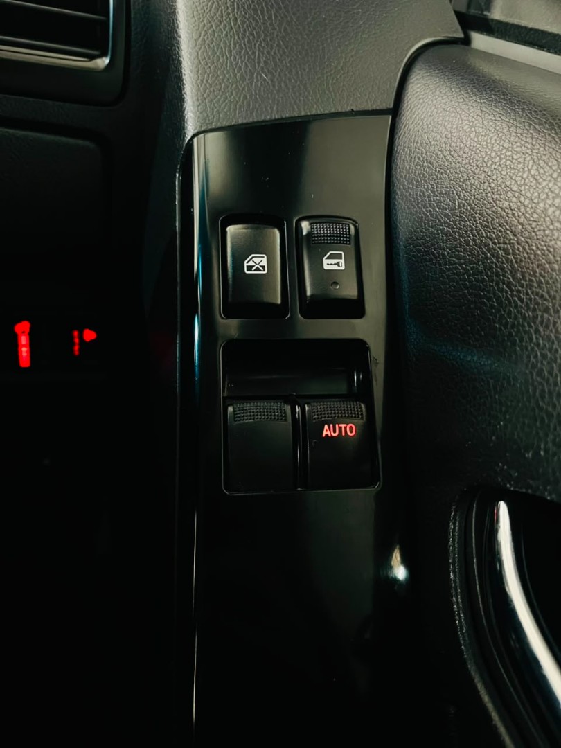 2021 Isuzu D-Max D-MAX 300 LX E/CAB P/U image 18
