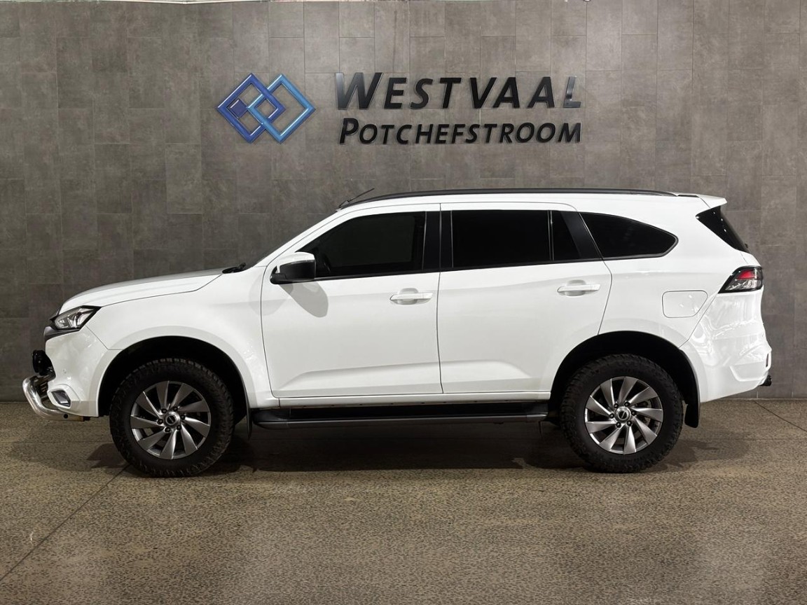 2023 Isuzu MU-X MU-X 3.0D LS A/T image 4