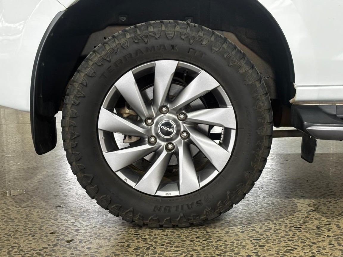 2023 Isuzu MU-X MU-X 3.0D LS A/T image 8
