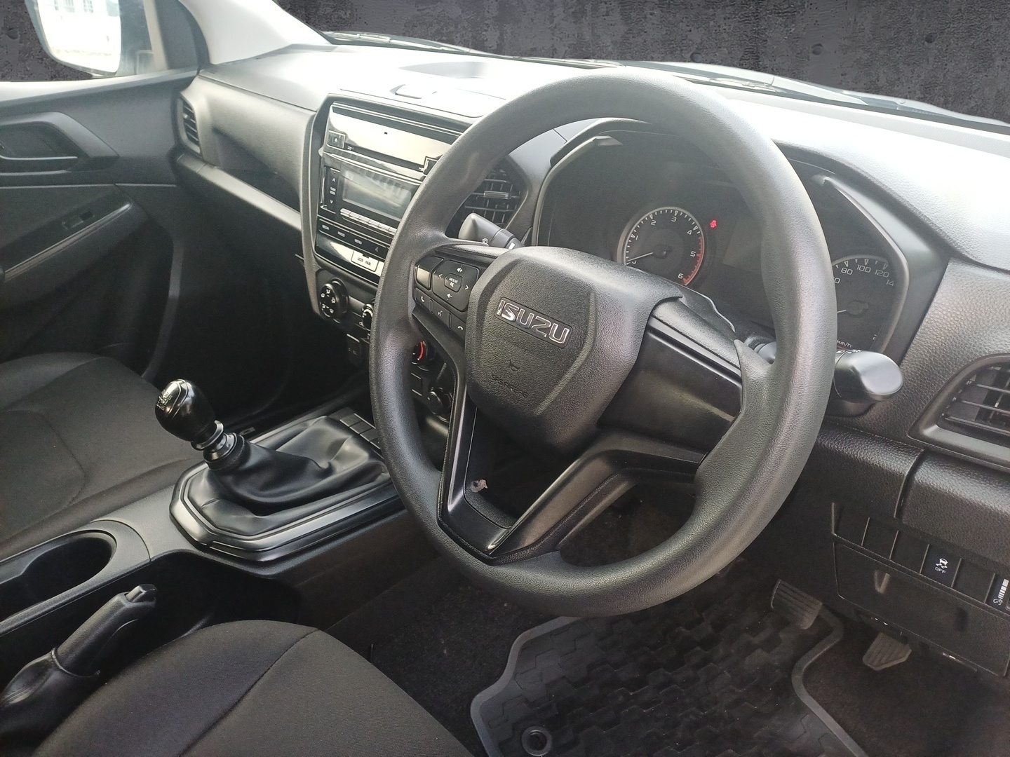 2024 Isuzu D-Max D-MAX 1.9 Ddi L 4X4 D/C P/U image 13