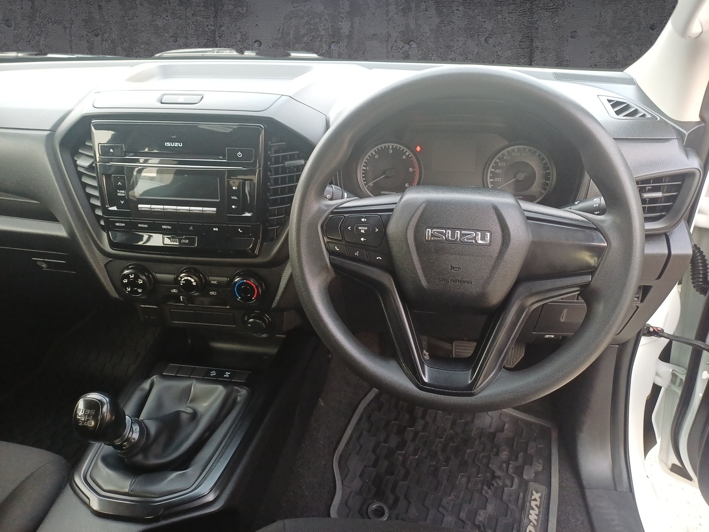 2024 Isuzu D-Max D-MAX 1.9 Ddi L 4X4 D/C P/U image 14