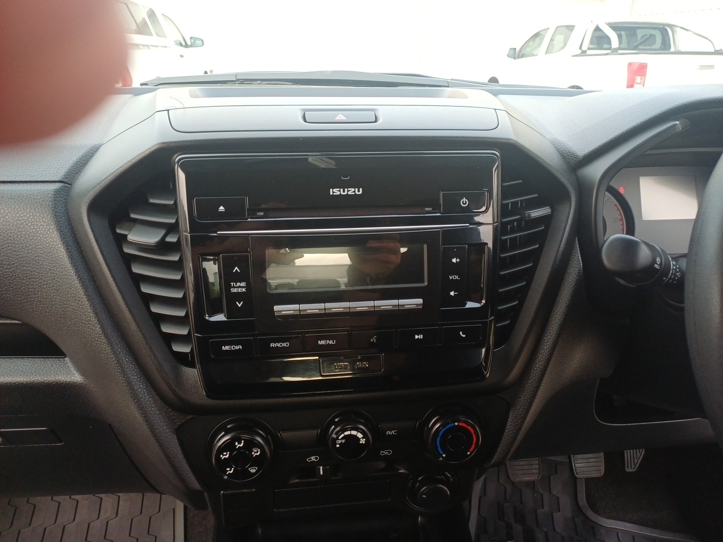 2024 Isuzu D-Max D-MAX 1.9 Ddi L 4X4 D/C P/U image 20