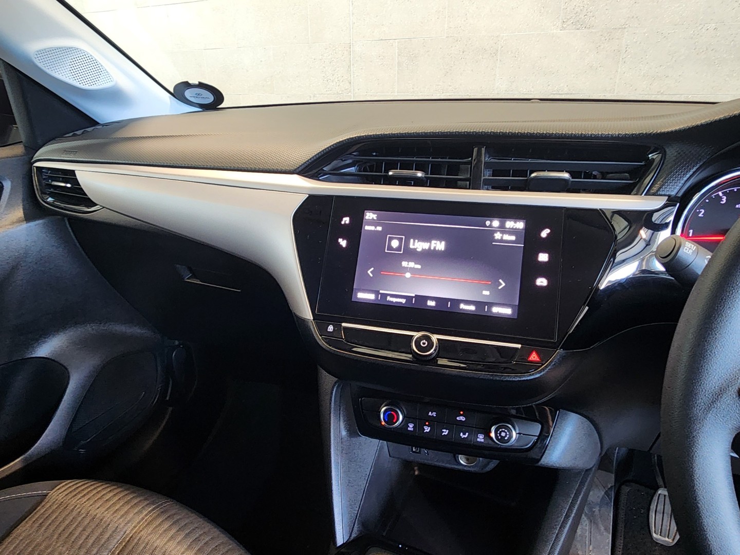 2024 Opel Corsa CORSA EDITION 1.2T MT6 74KW image 14