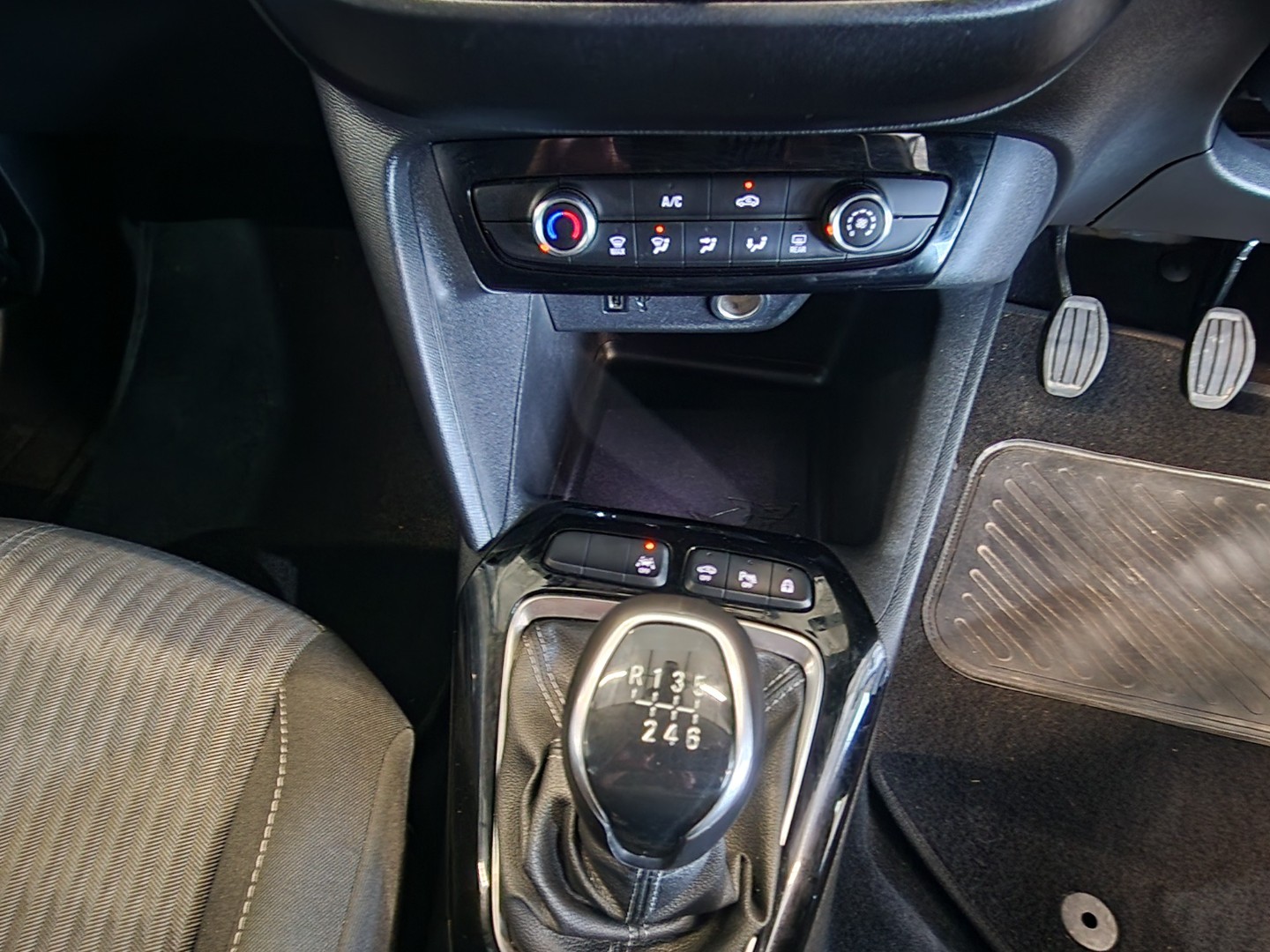 2024 Opel Corsa CORSA EDITION 1.2T MT6 74KW image 17