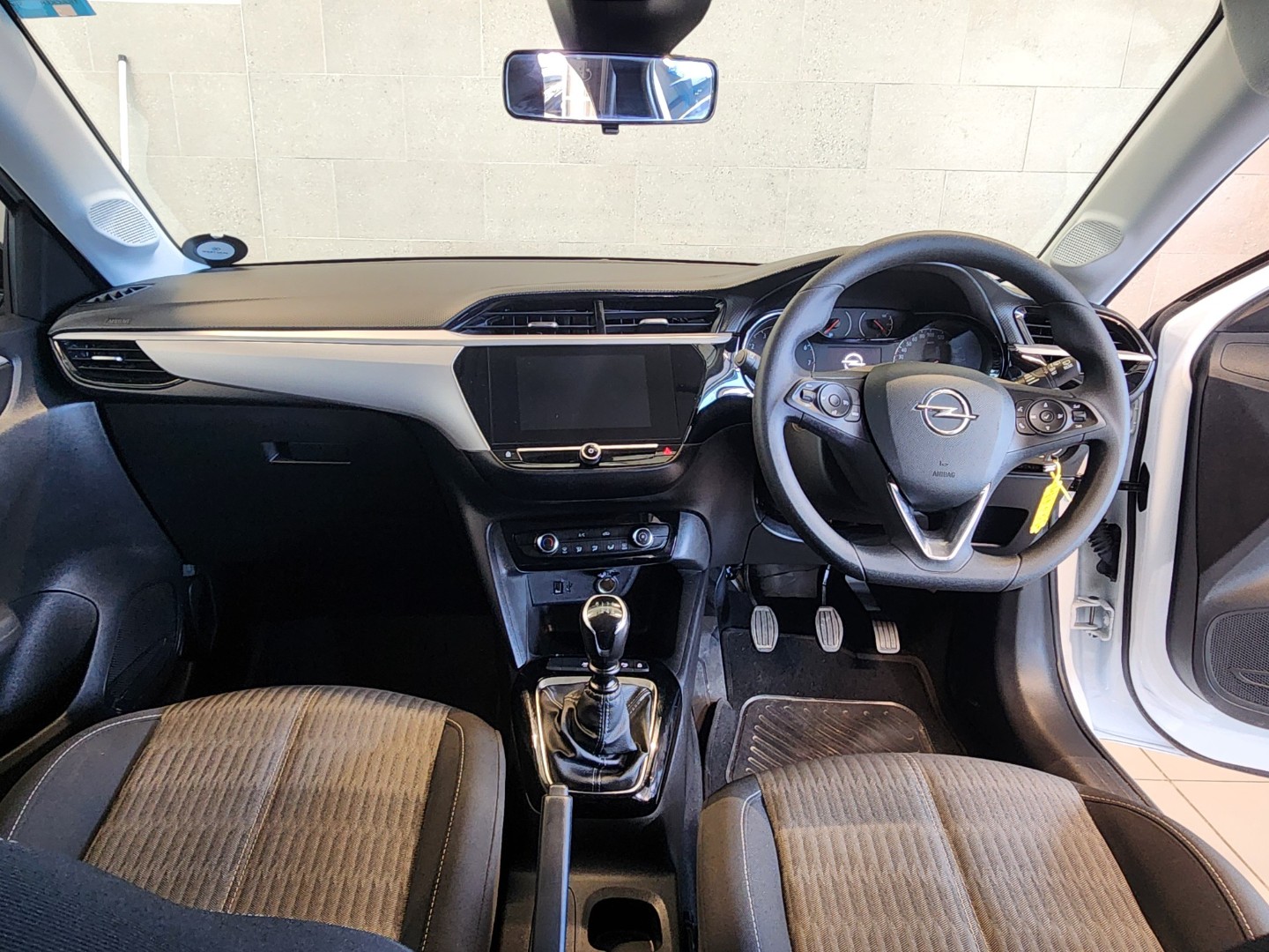 2024 Opel Corsa CORSA EDITION 1.2T MT6 74KW image 18
