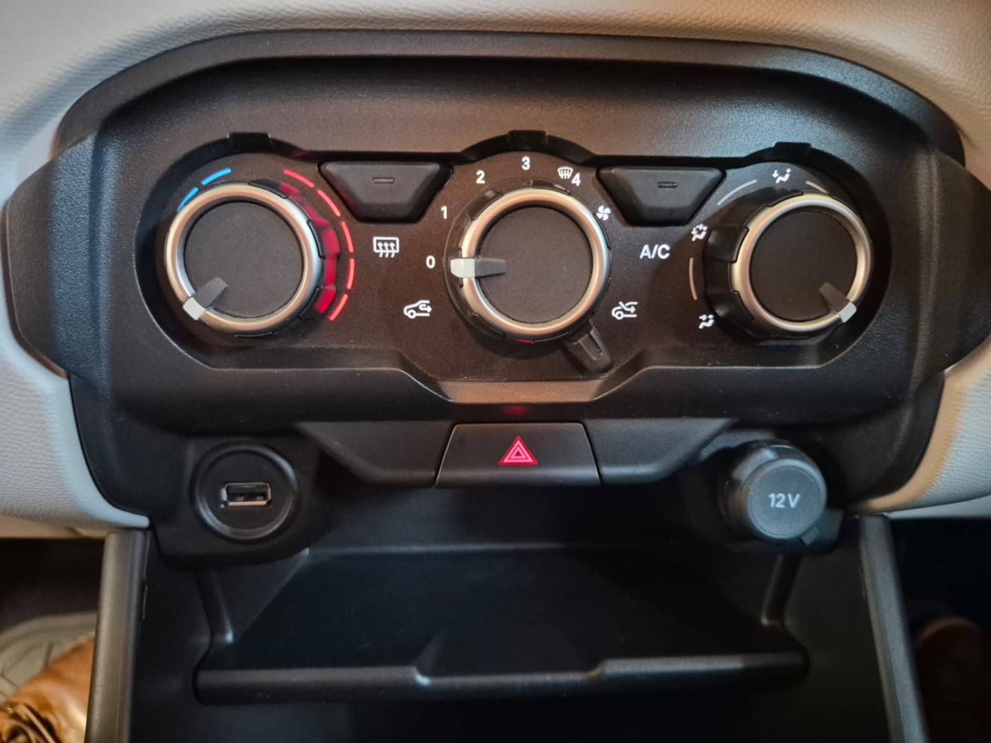 2024 Citroen N/A C3 AIRCROSS MAX 1.2T A/T (7 SEAT) image 9