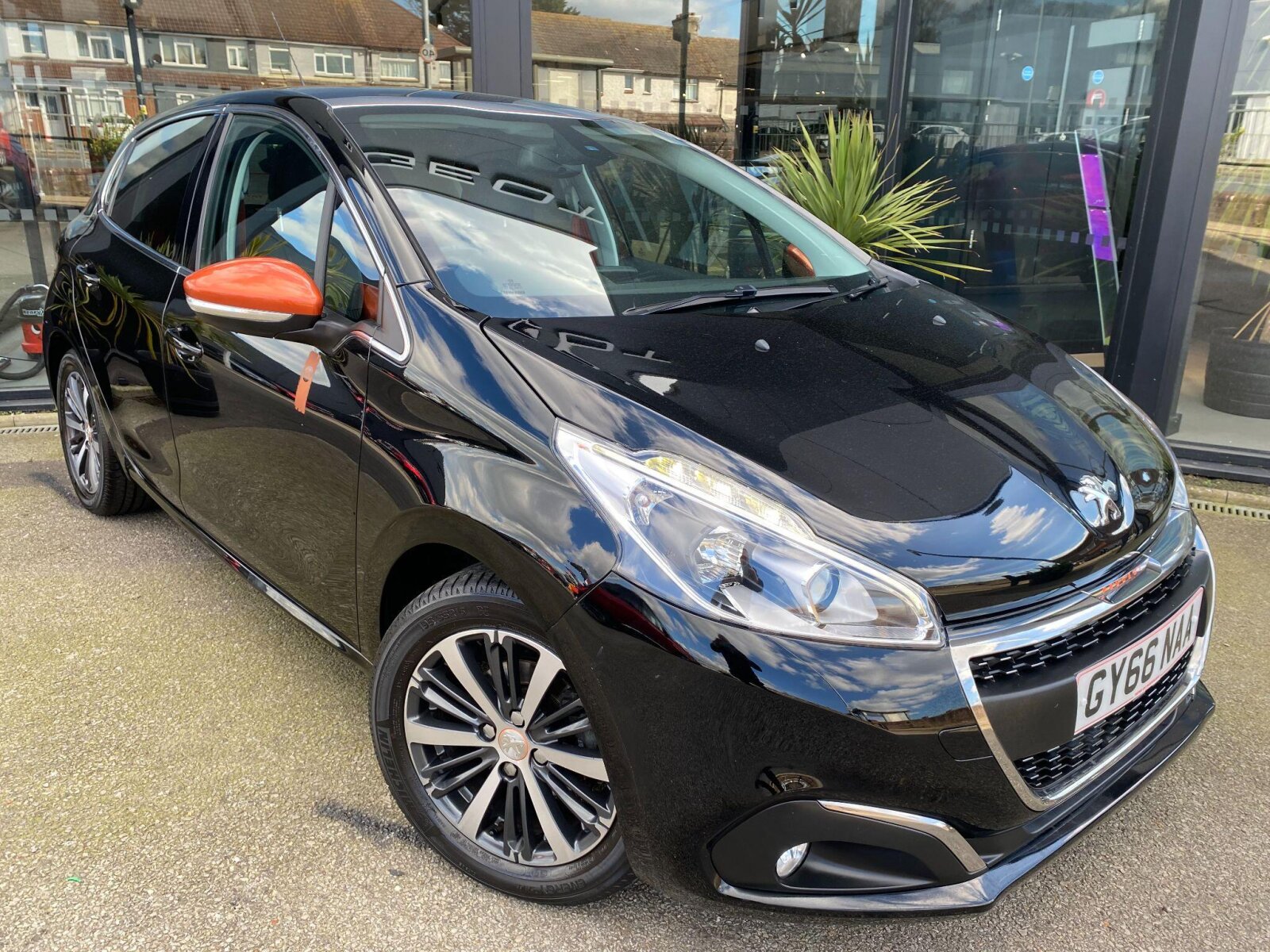2016 Peugeot 208 1.2 PureTech Roland Garros EAT6