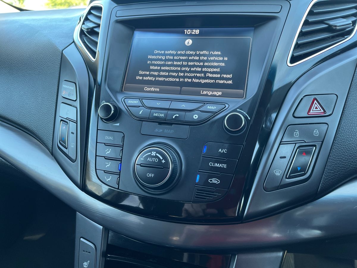 2017 67 HYUNDAI I40