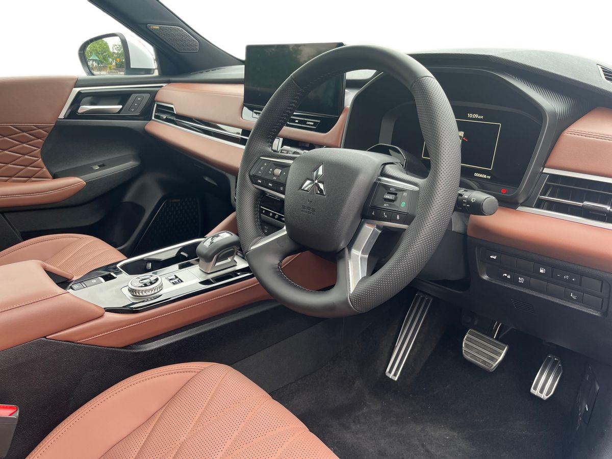 2026 26 MITSUBISHI OUTLANDER
