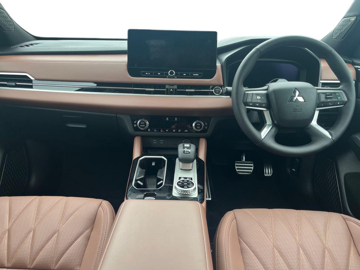 2026 26 MITSUBISHI OUTLANDER
