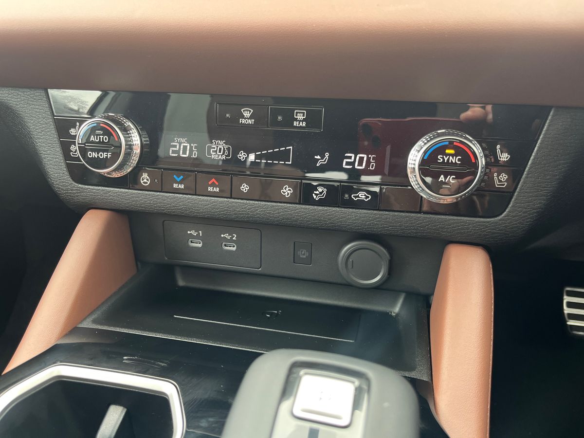 2026 26 MITSUBISHI OUTLANDER