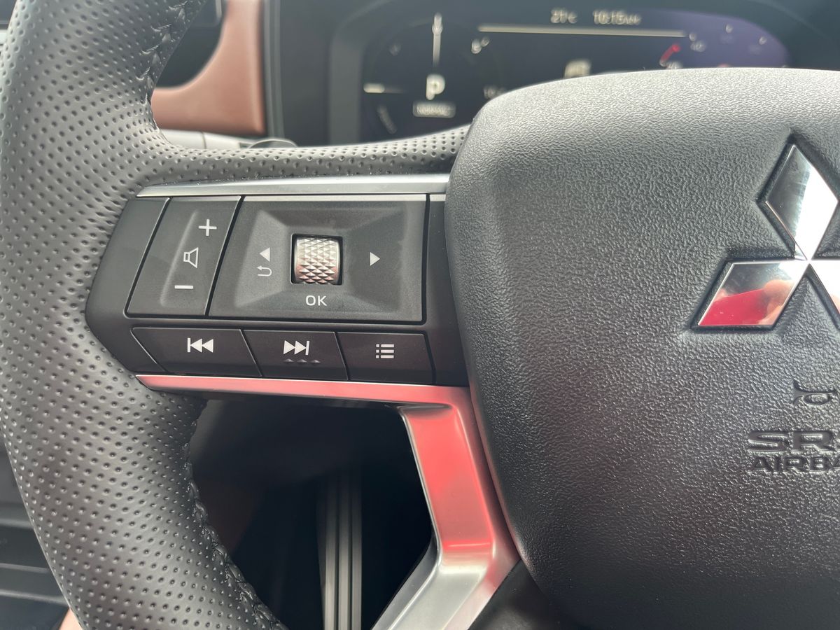 2026 26 MITSUBISHI OUTLANDER