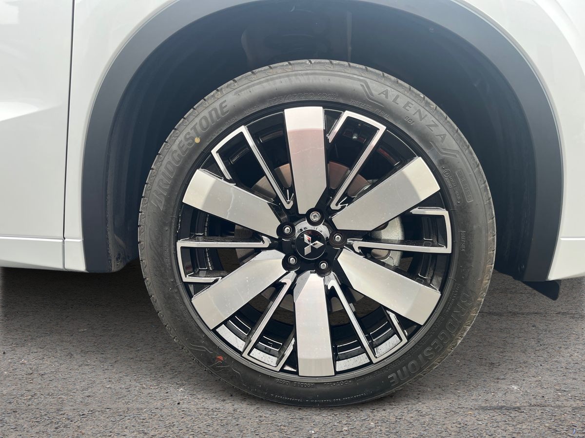 2026 26 MITSUBISHI OUTLANDER