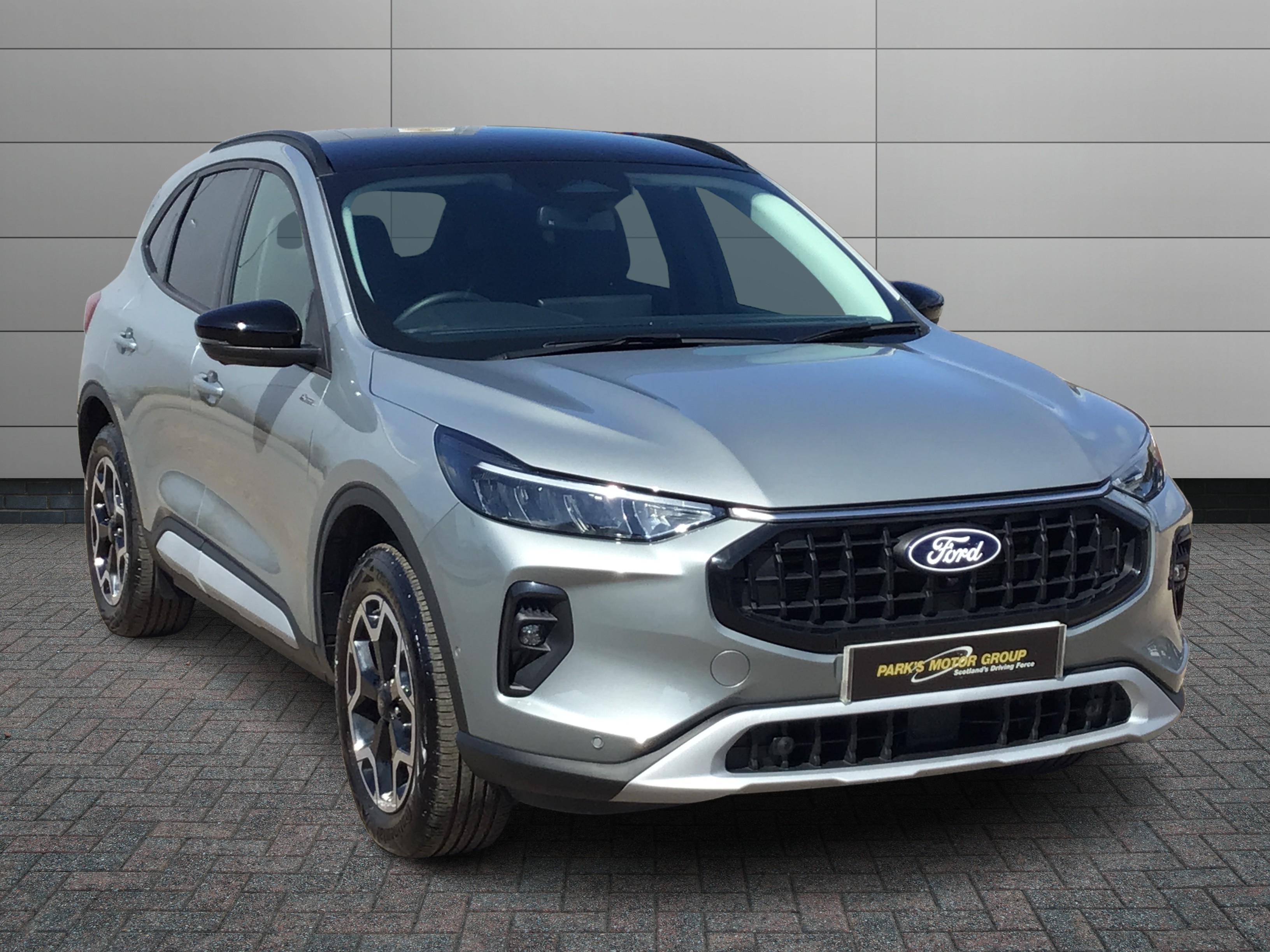 Ford Kuga listing photo