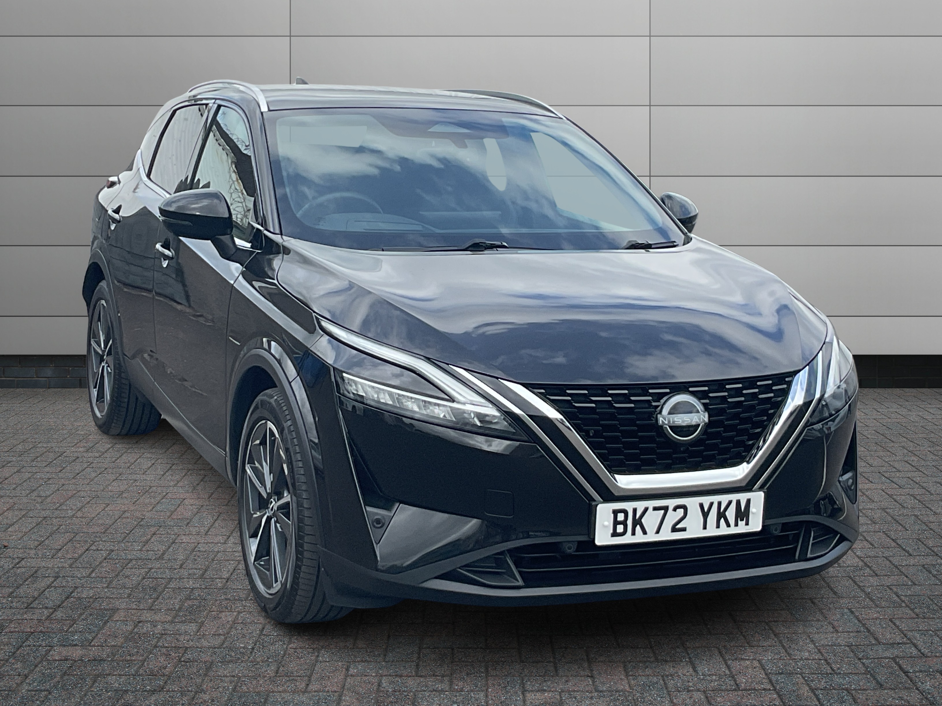 Nissan Qashqai listing photo