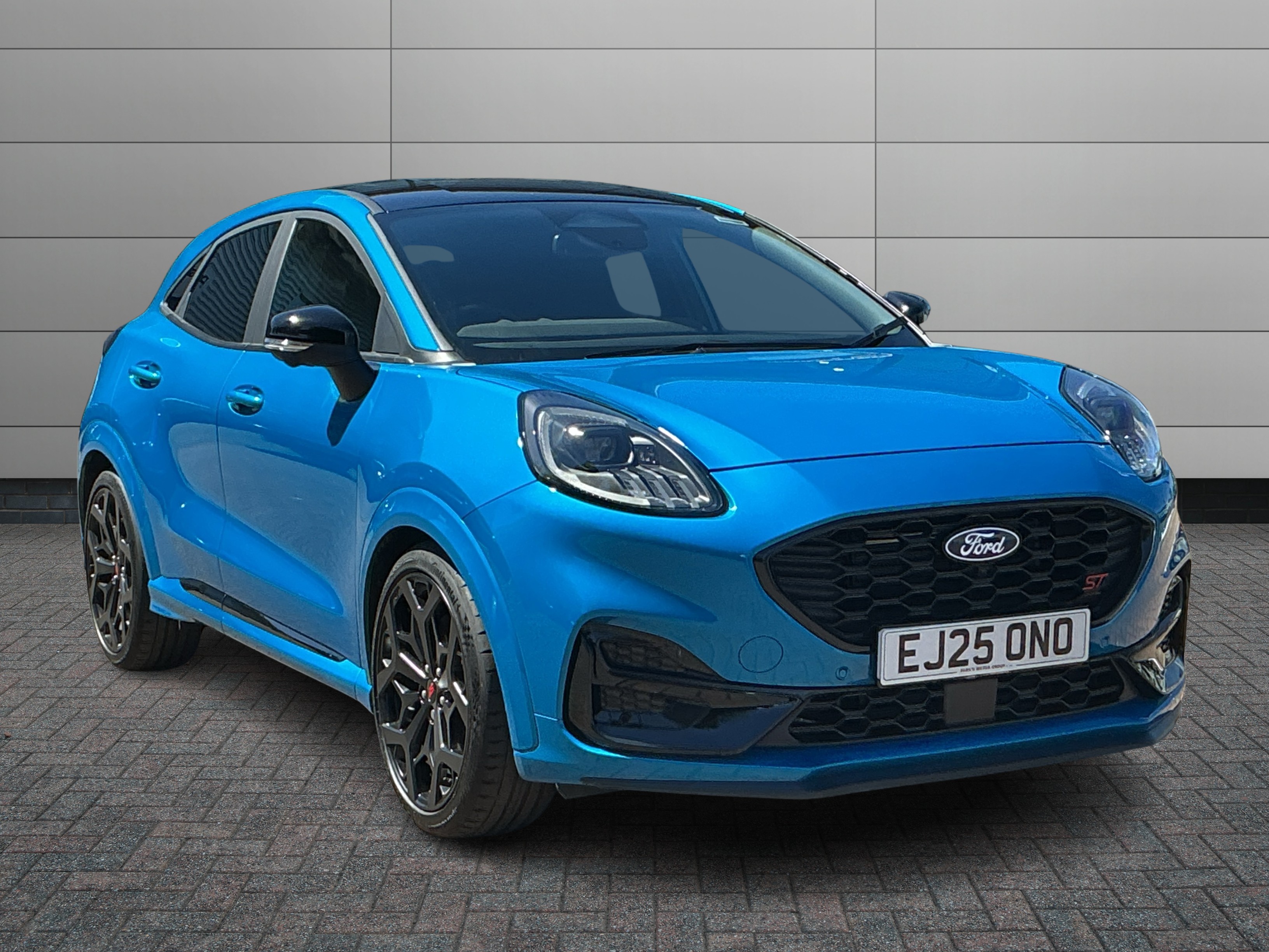 Ford Puma listing photo