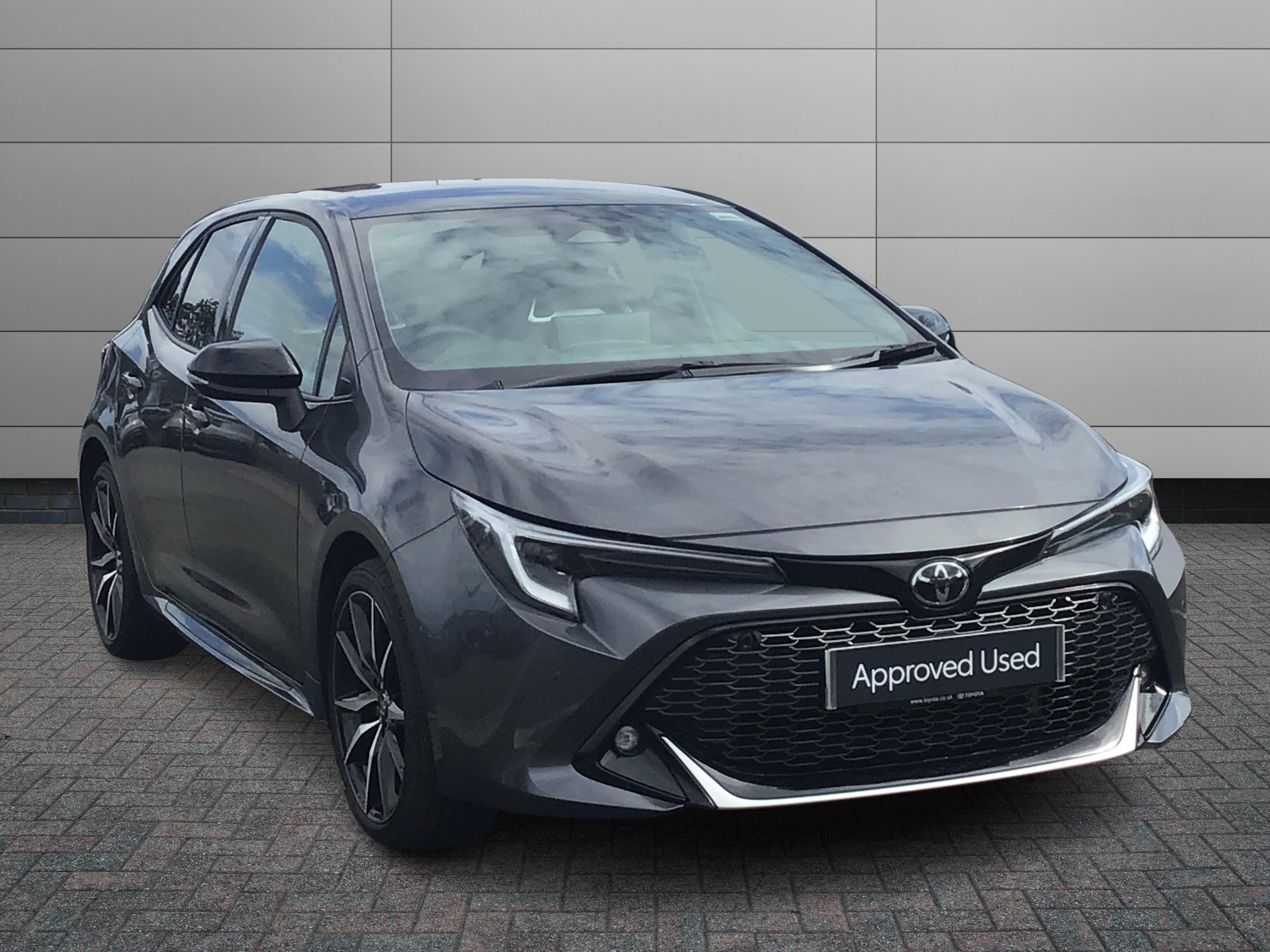 Toyota Corolla listing photo