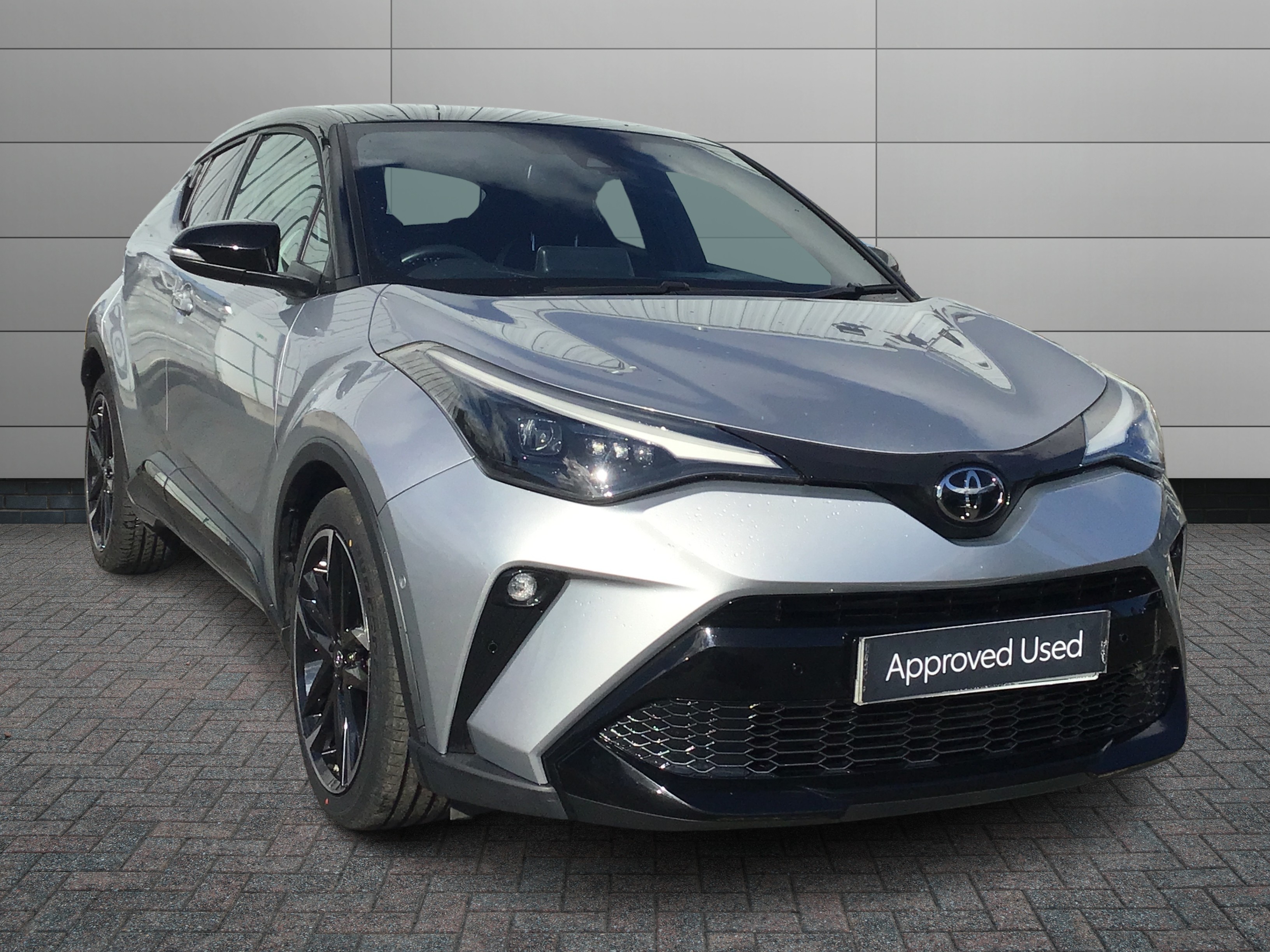 Toyota C-HR listing photo