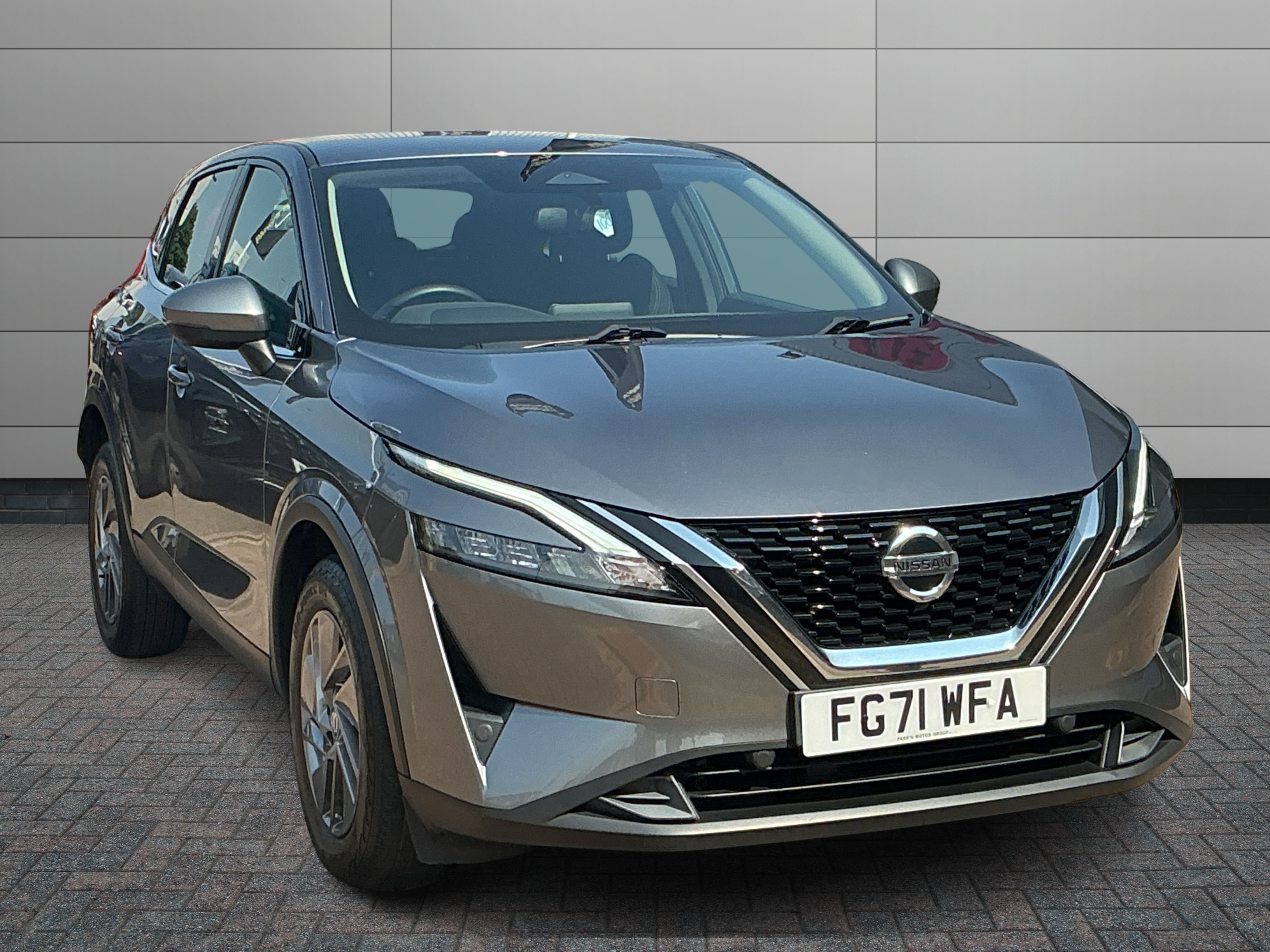 Nissan Qashqai listing photo