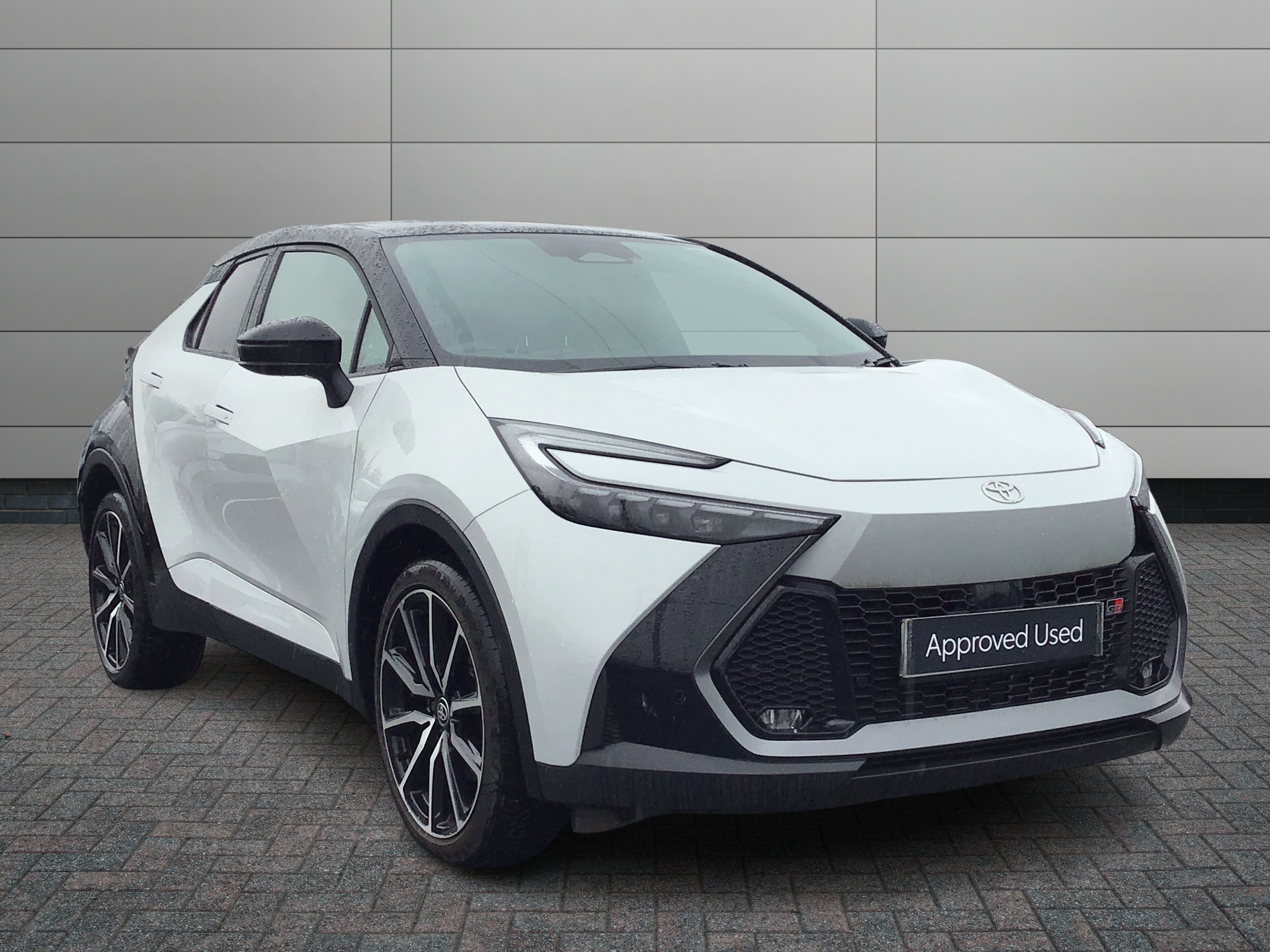 Toyota C-HR listing photo
