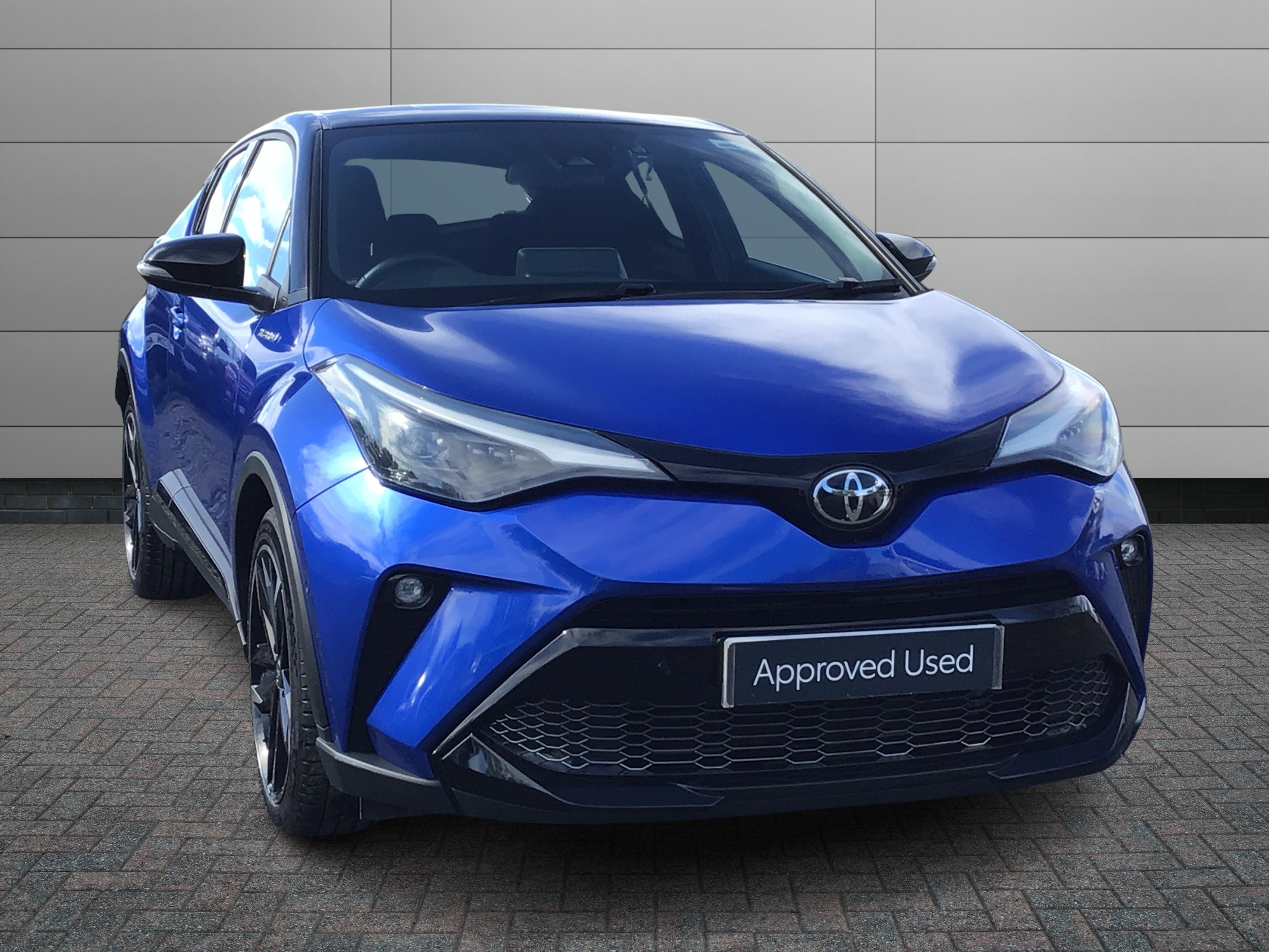 Toyota C-HR listing photo