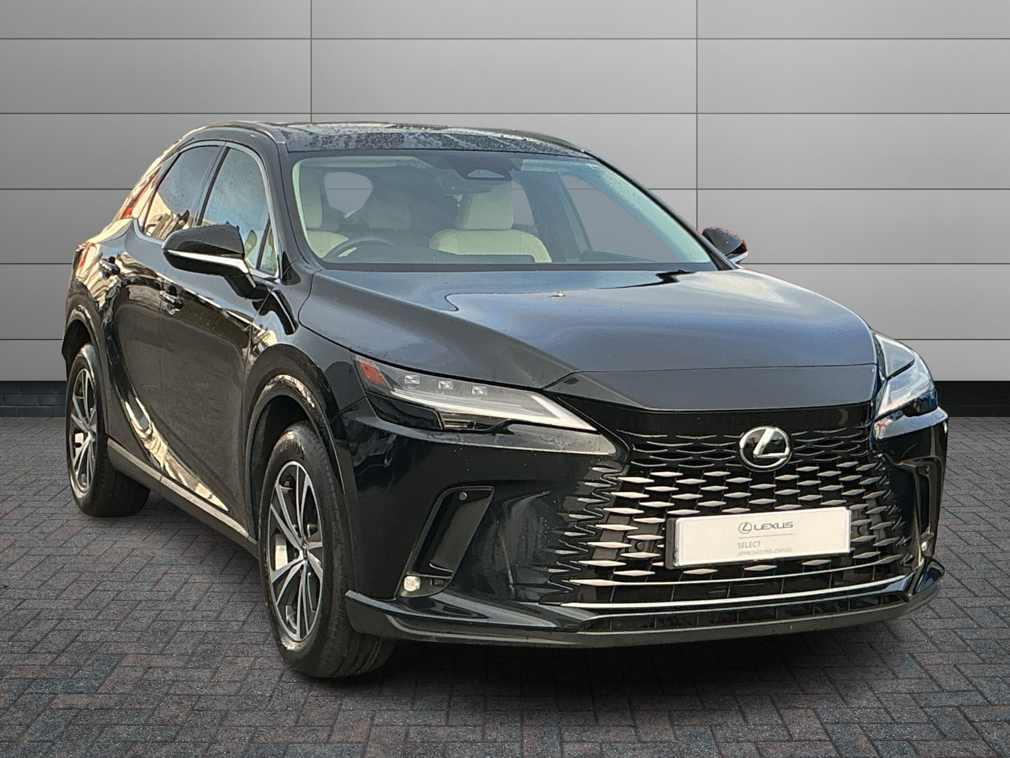 Lexus RX listing photo