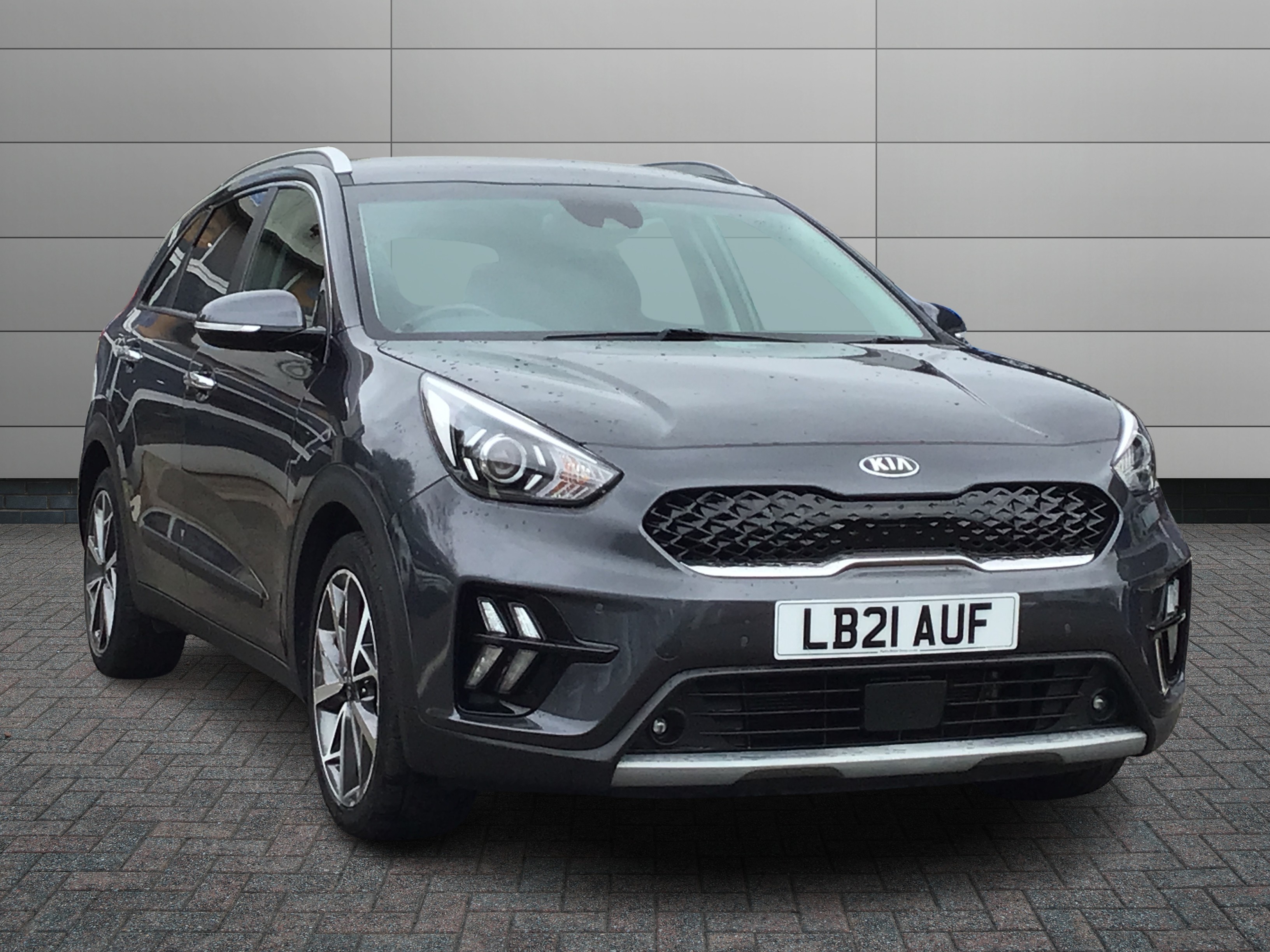 Kia Niro listing photo