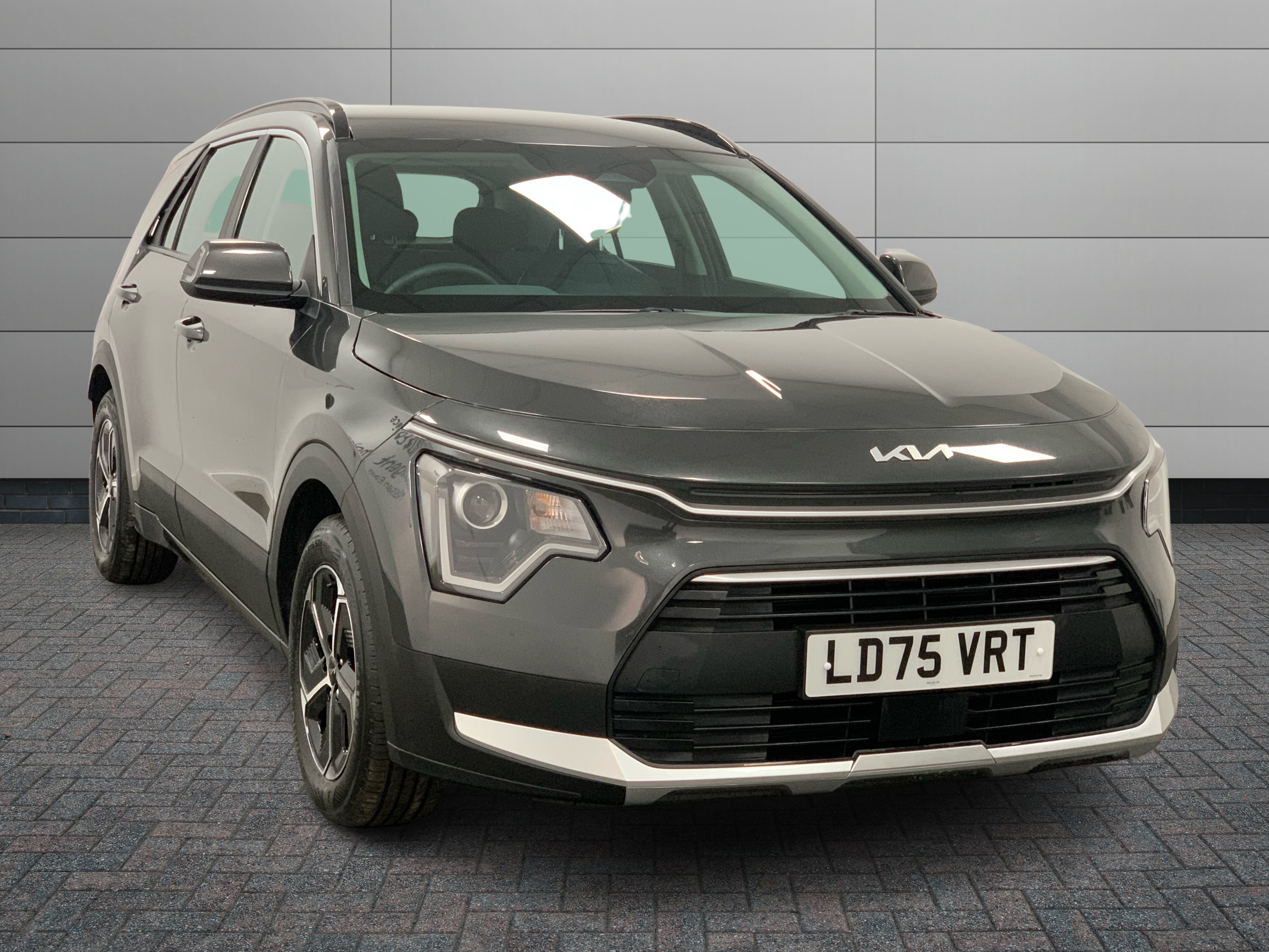 Kia Niro listing photo