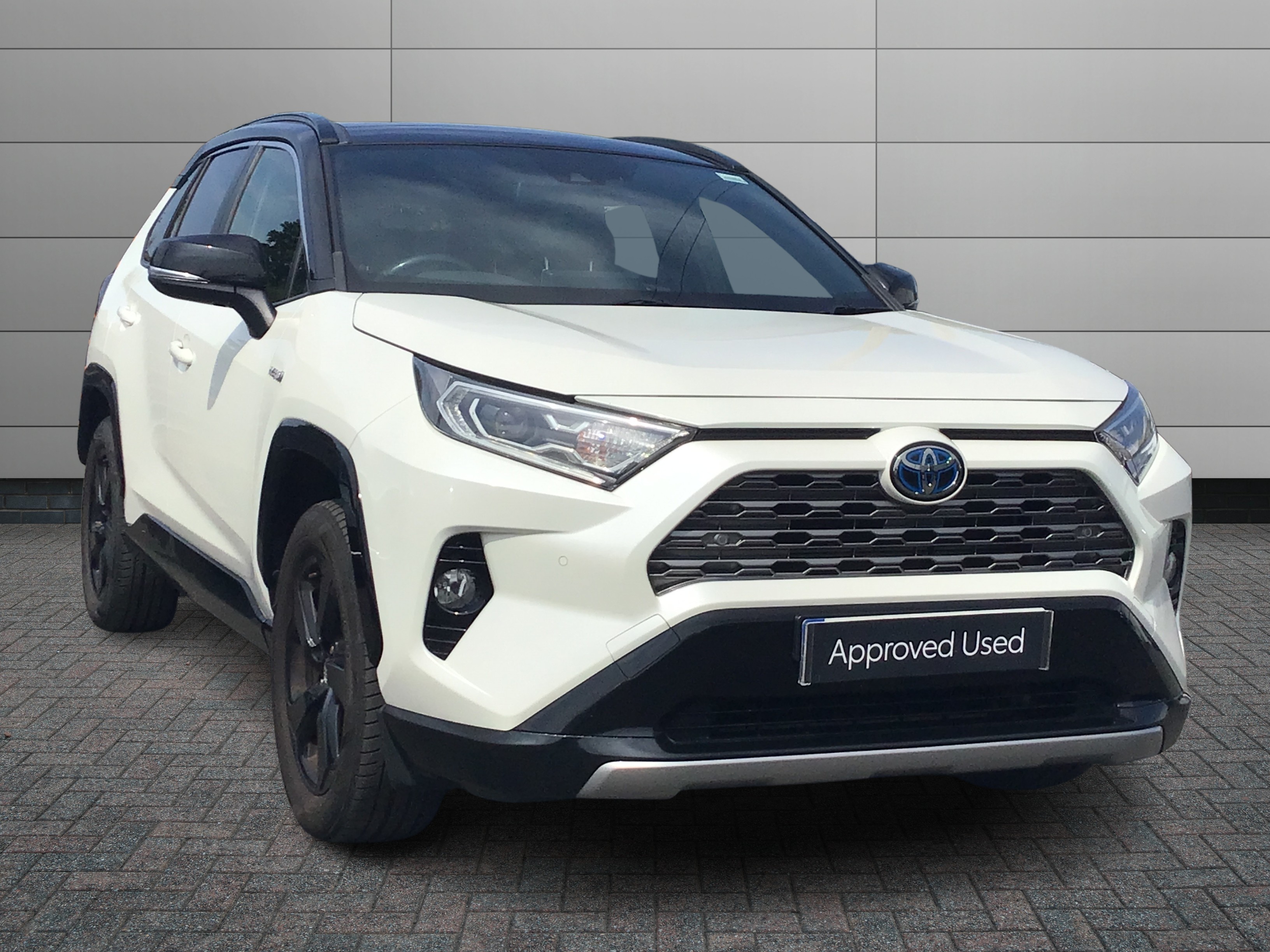 Toyota RAV4 listing photo