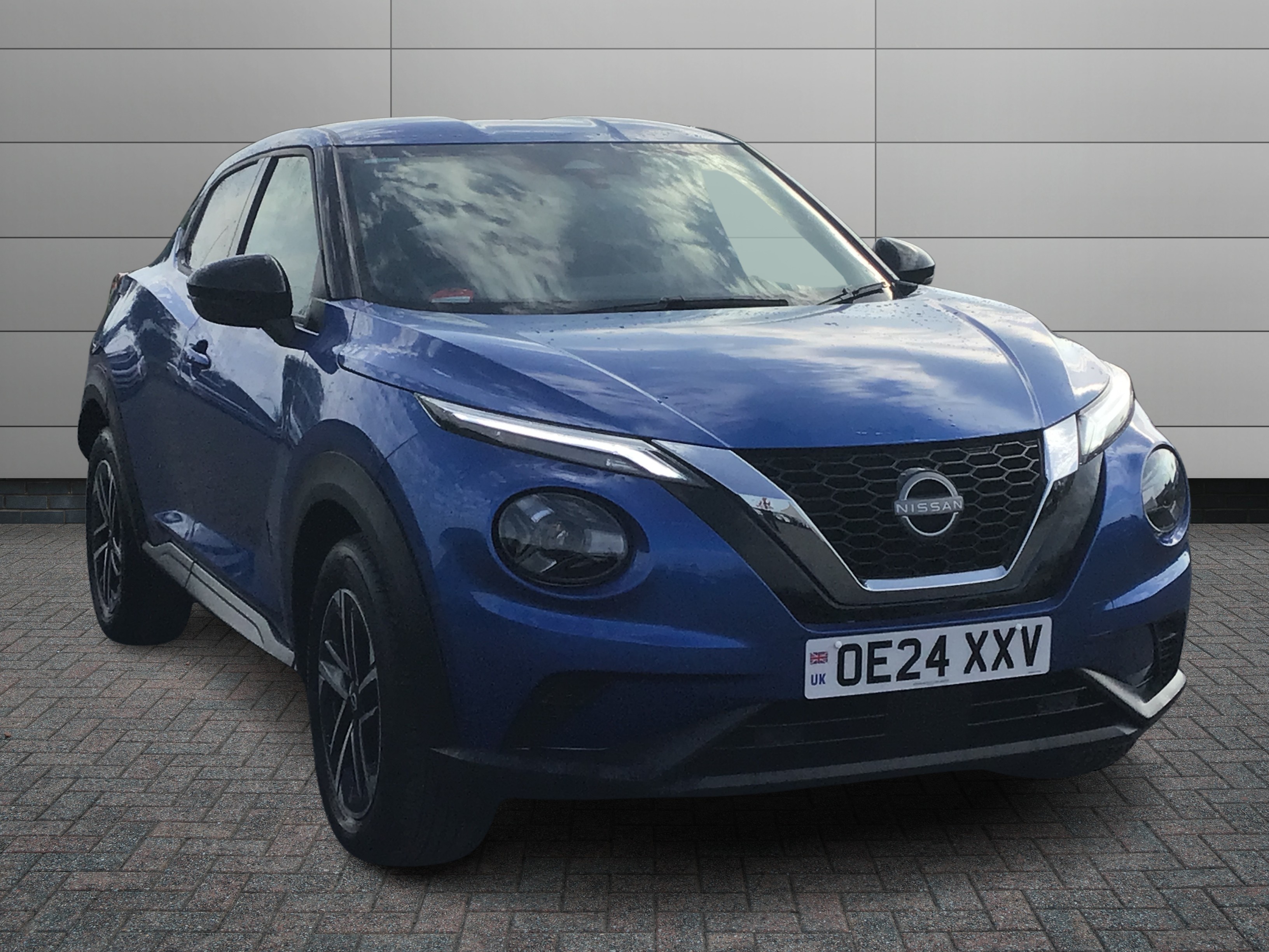 Nissan Juke listing photo