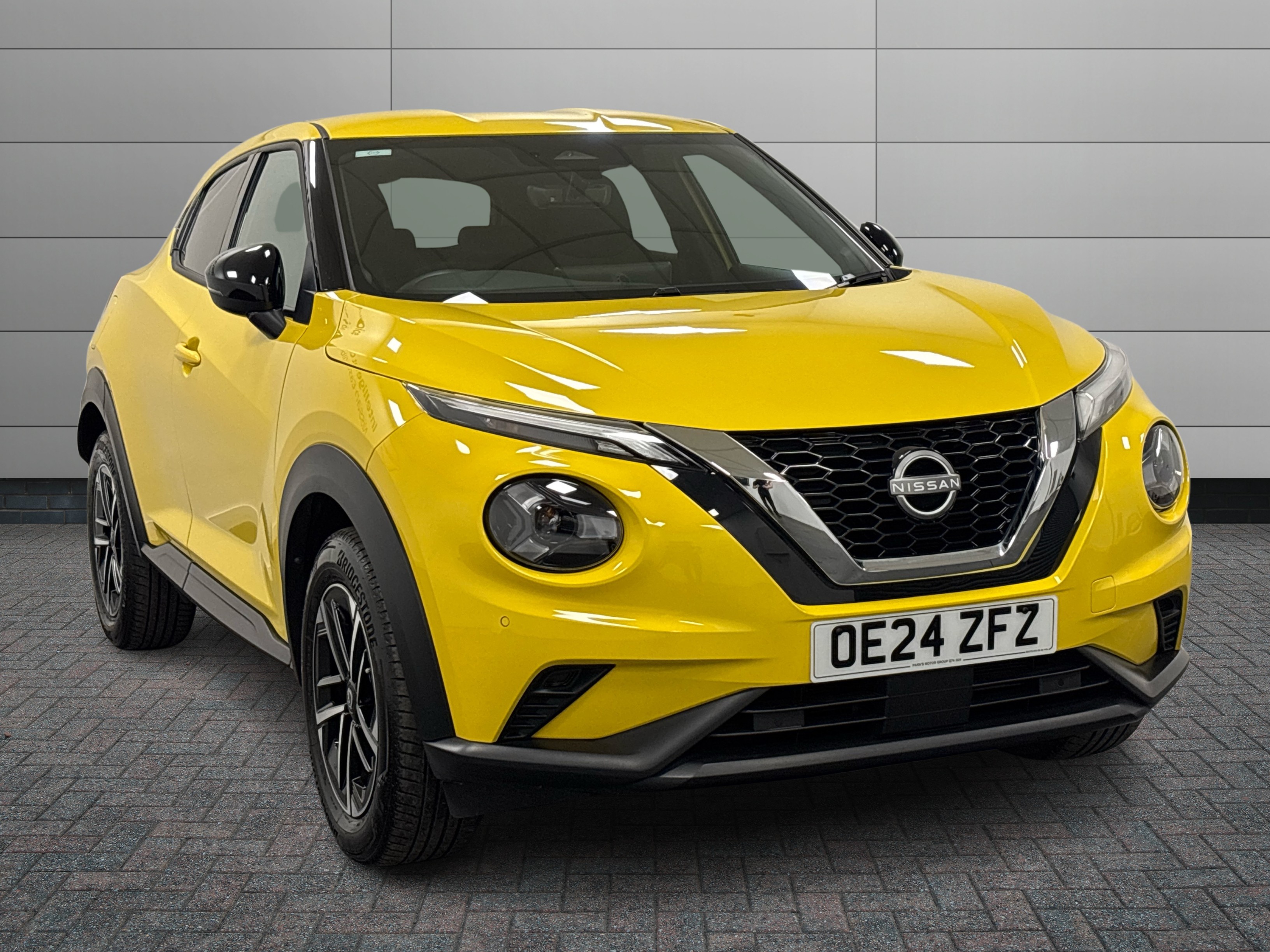 Nissan Juke listing photo