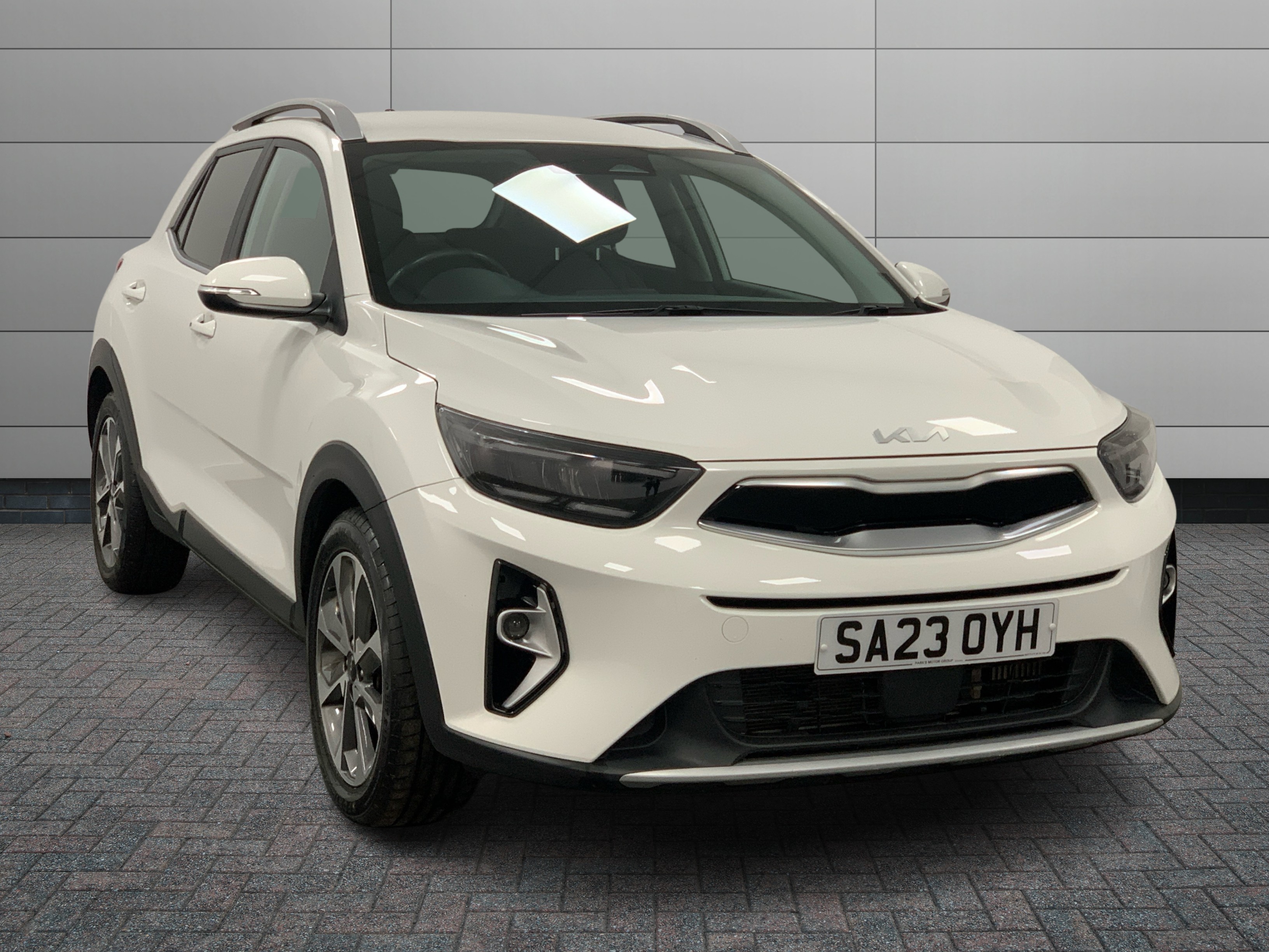 Kia Stonic listing photo