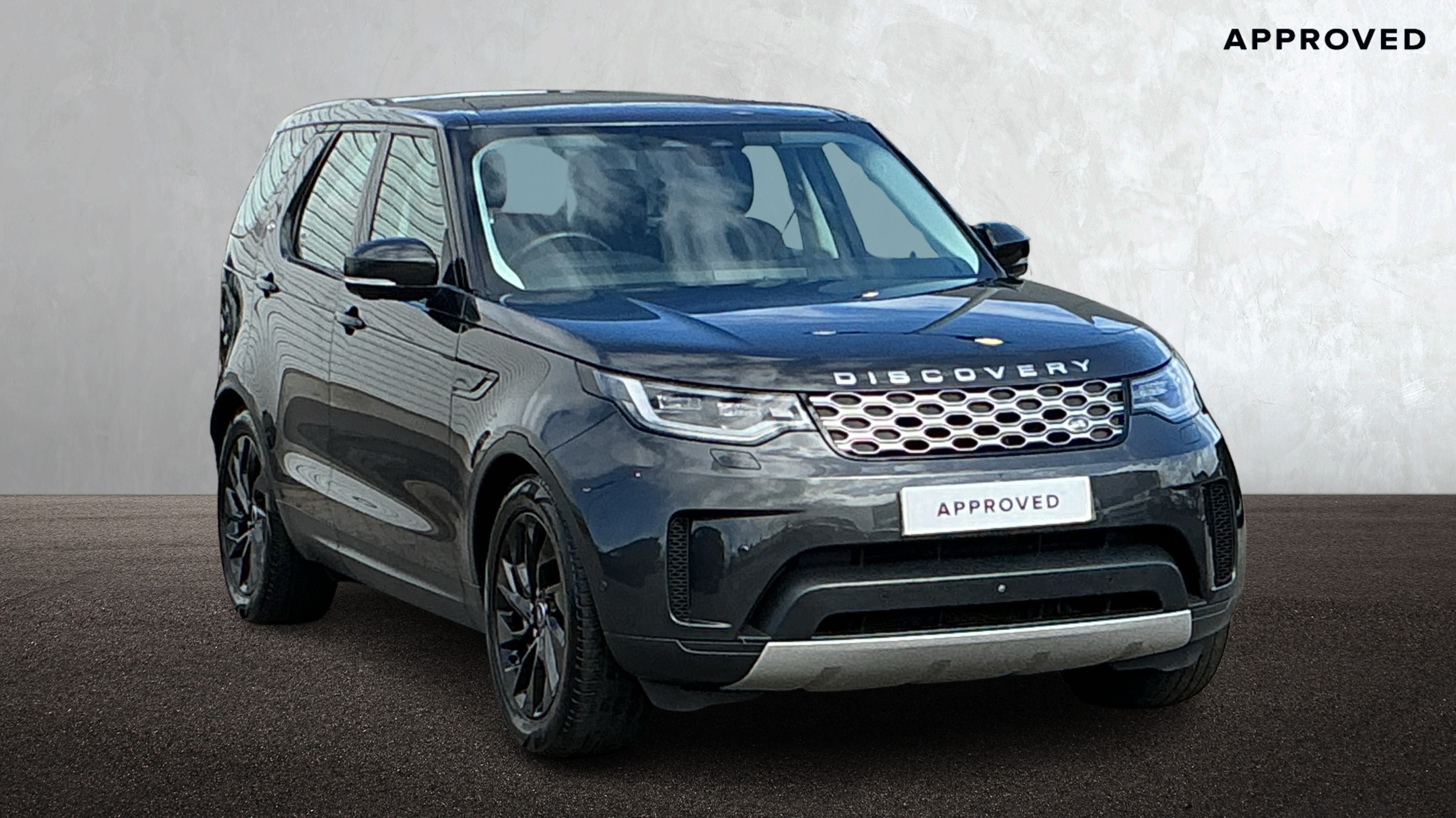 Land Rover Discovery listing photo
