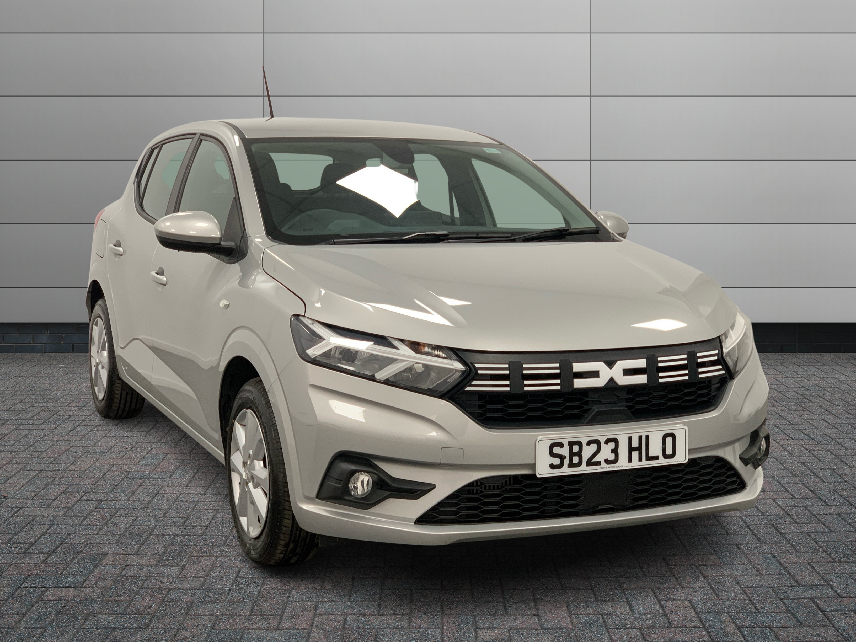 Dacia Sandero listing photo