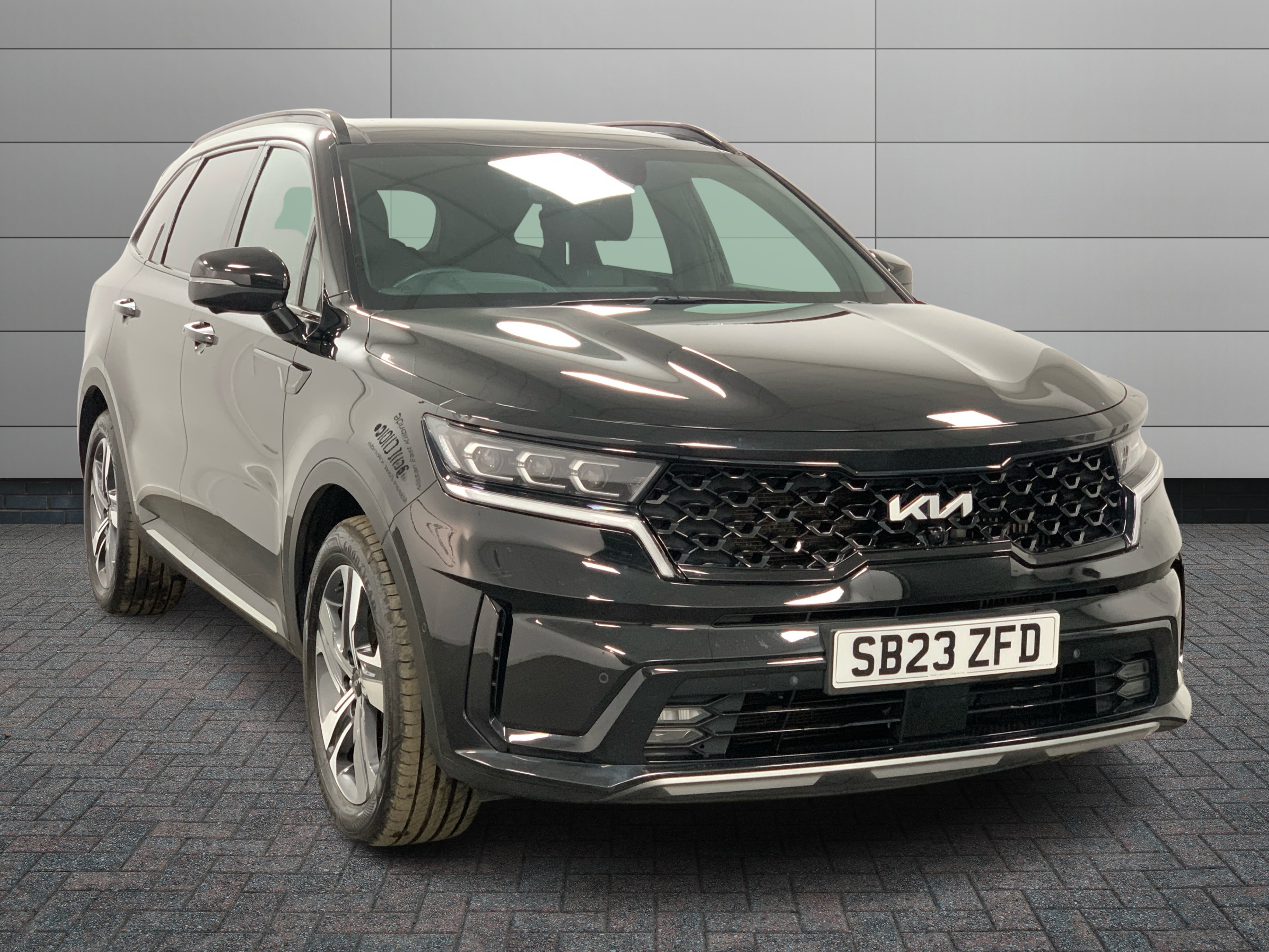 Kia Sorento listing photo