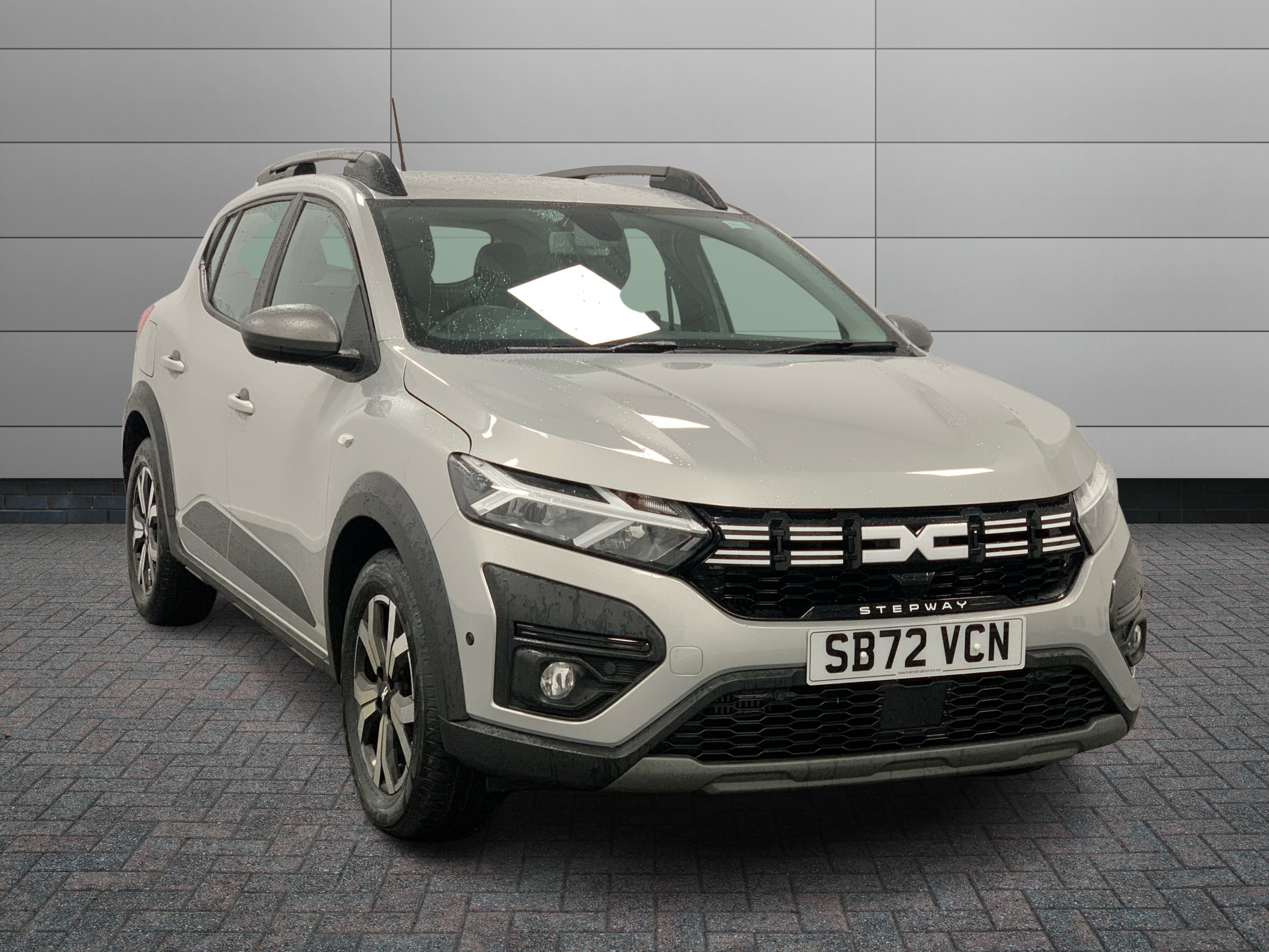Dacia Sandero Stepway listing photo