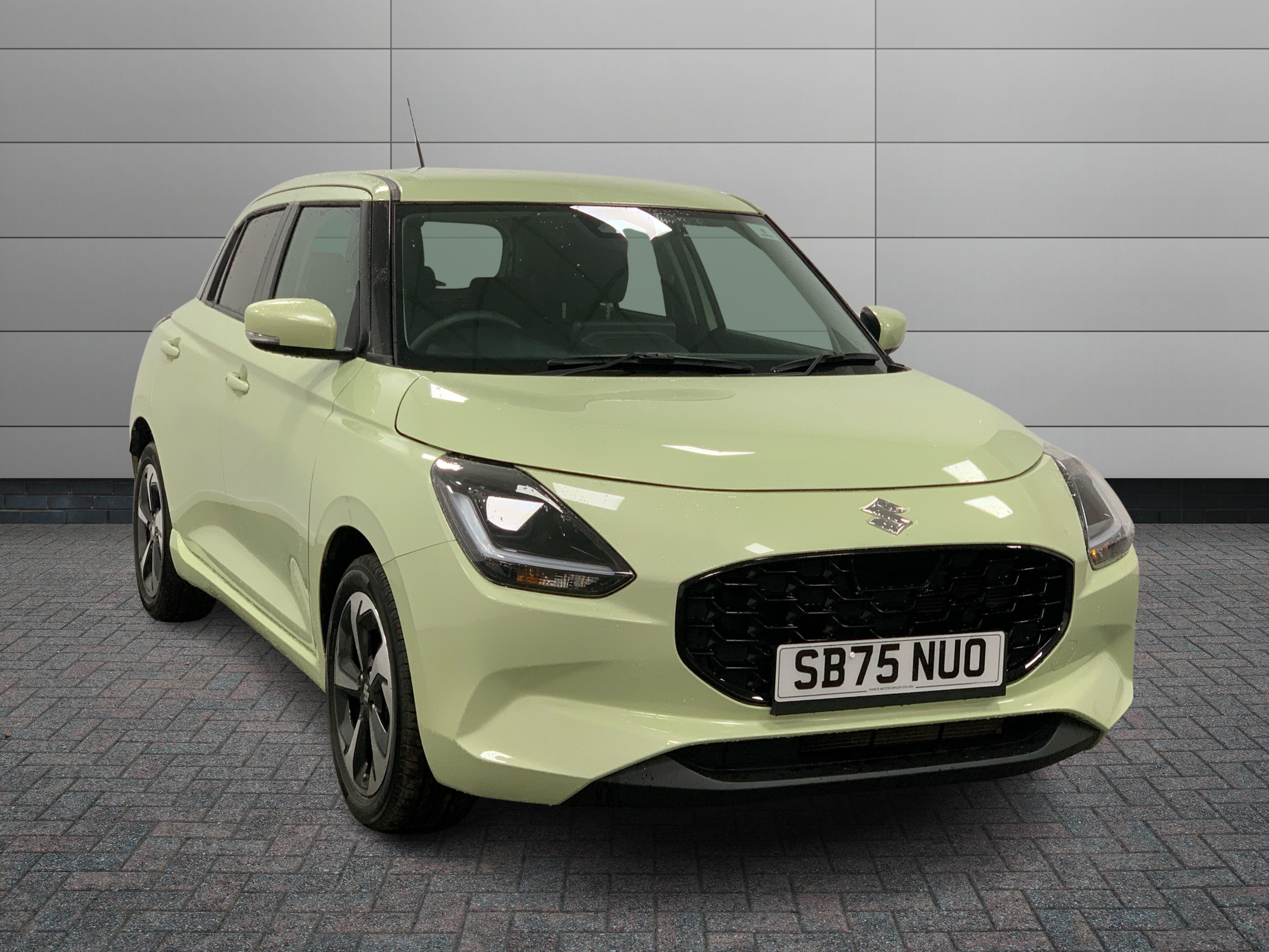 Suzuki Swift listing photo