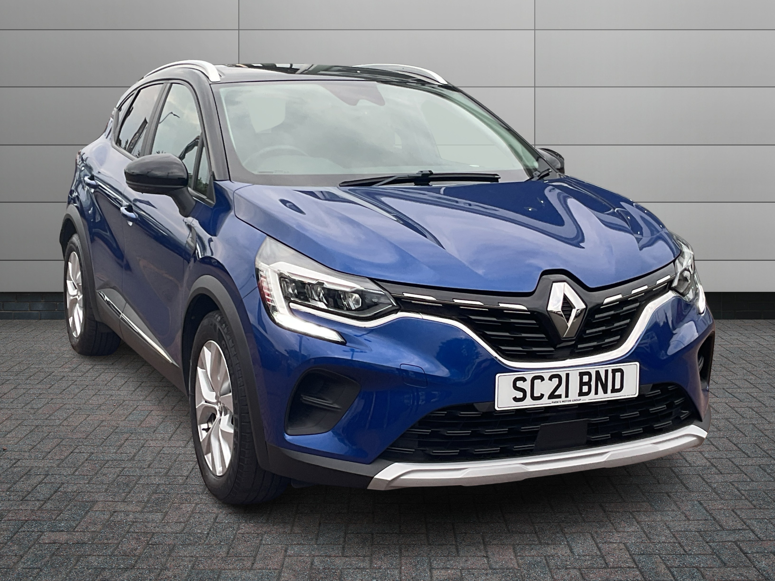 Renault Captur dealer public-web source image