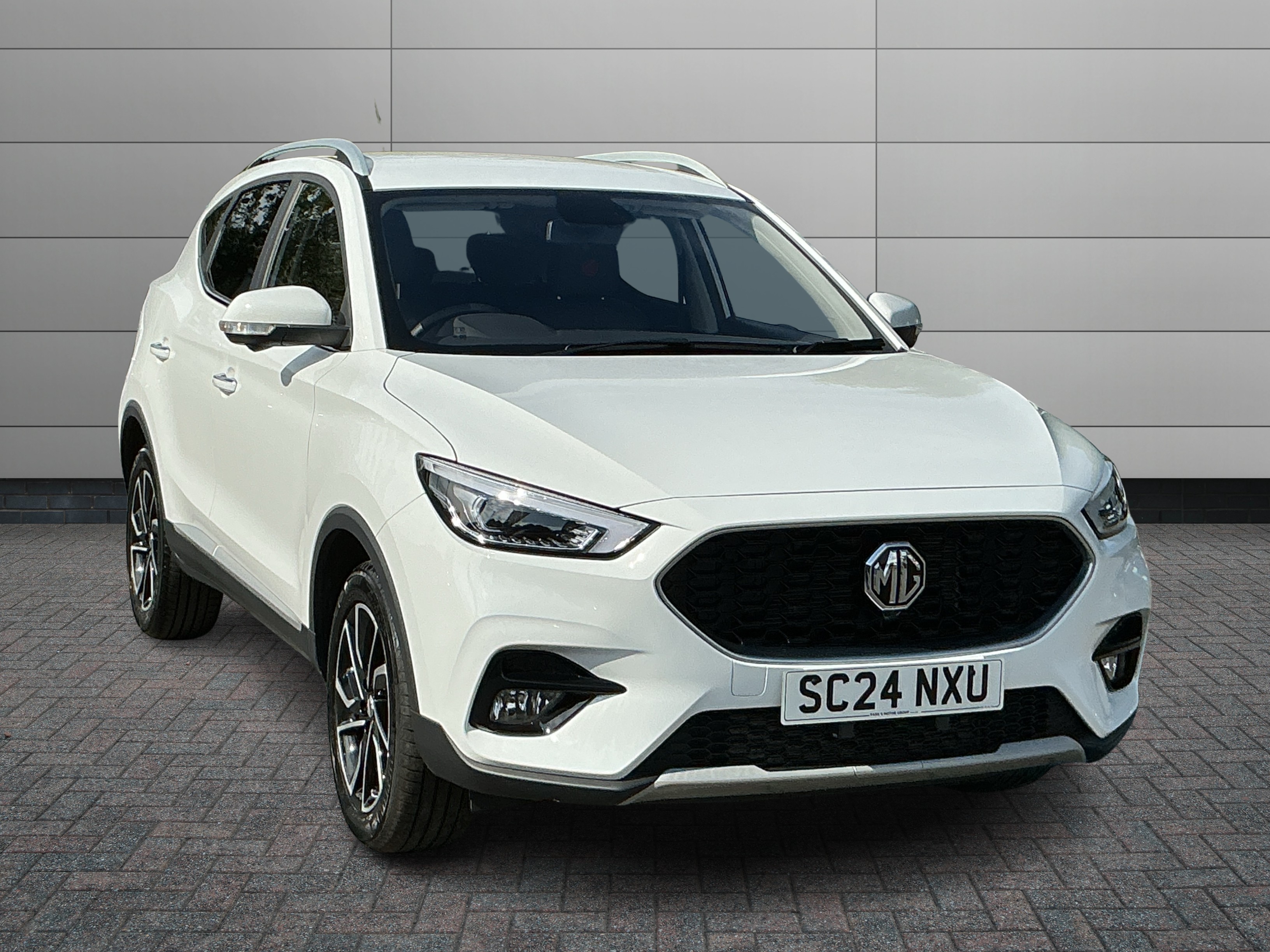 MG ZS listing photo